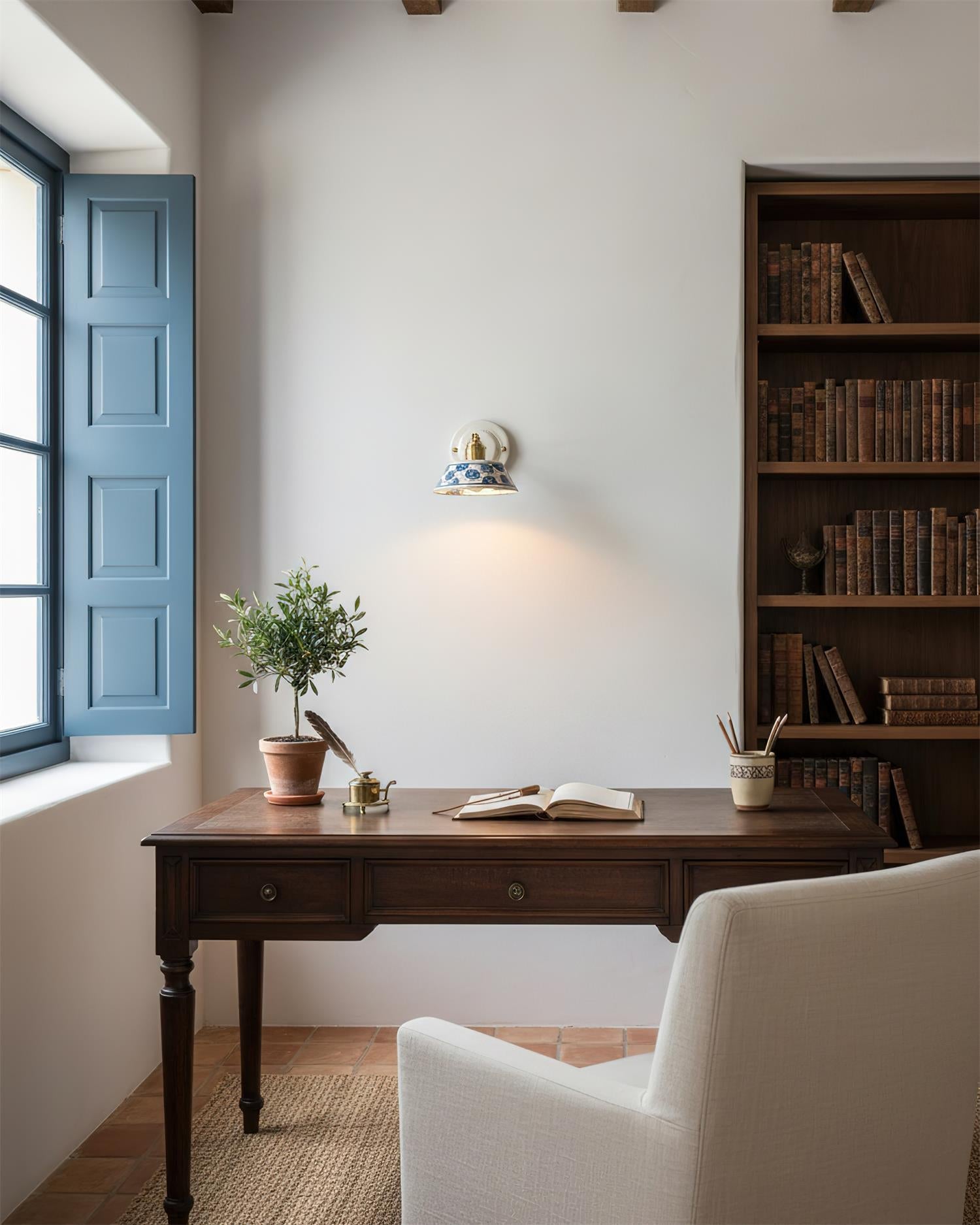 Kaivel Wall Light