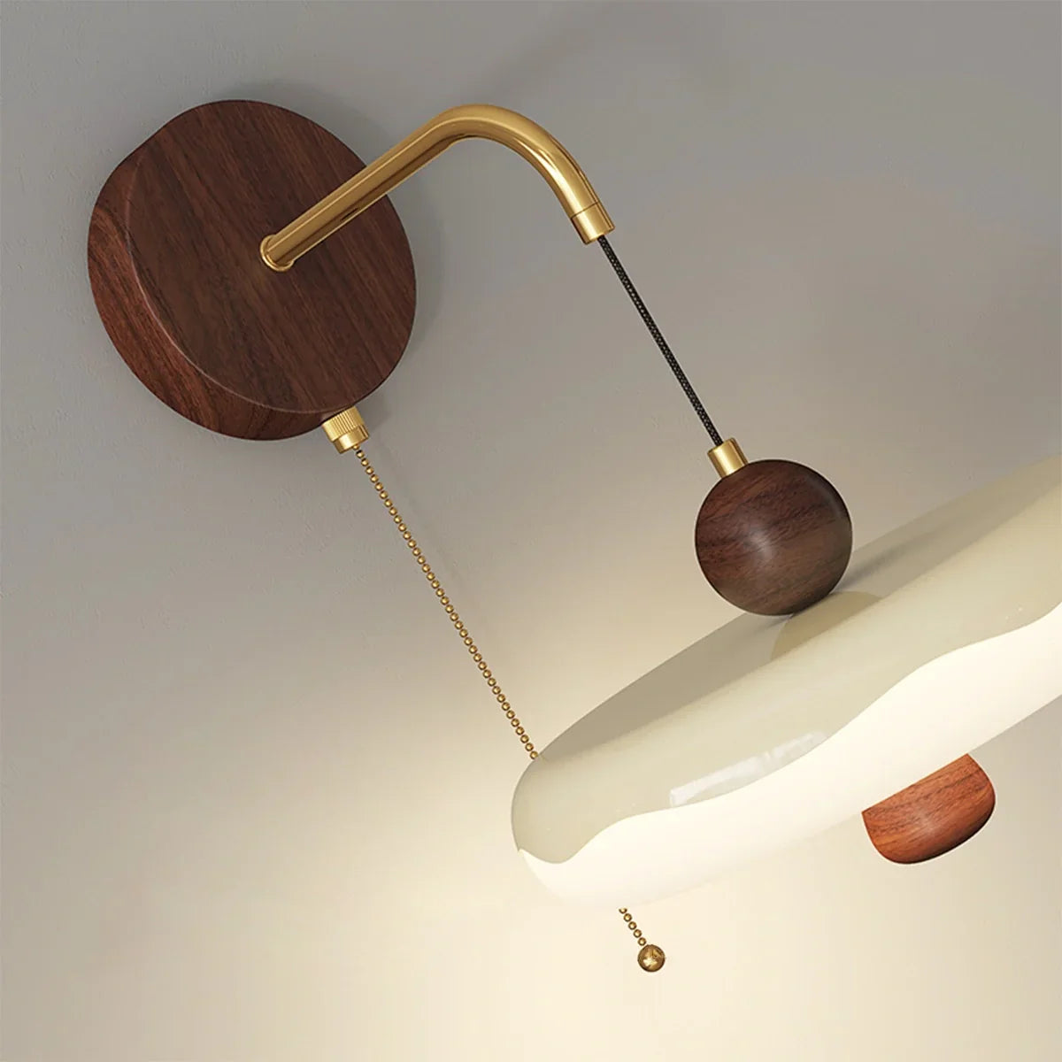 Zelani Wall Light