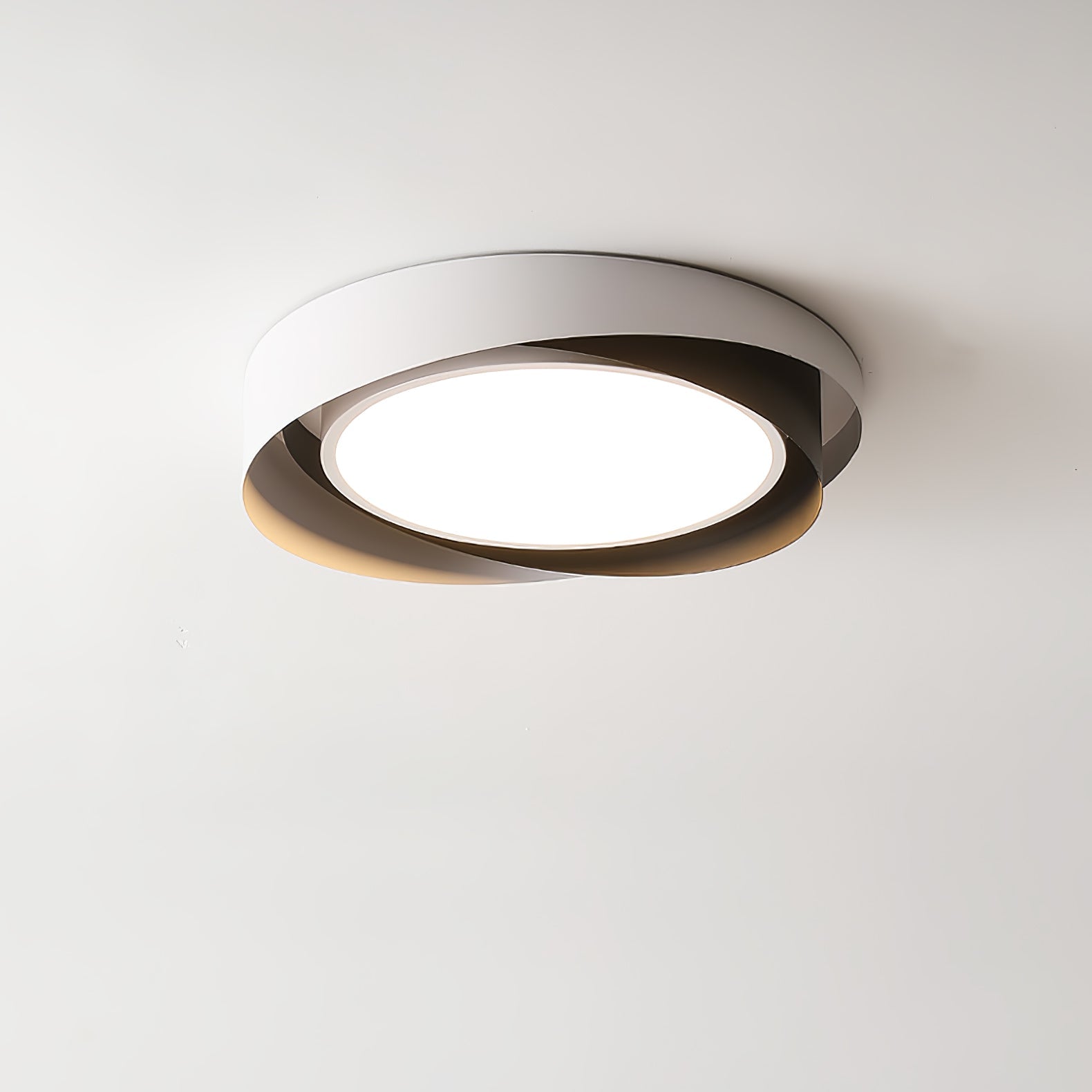 Qavinno Ceiling Light