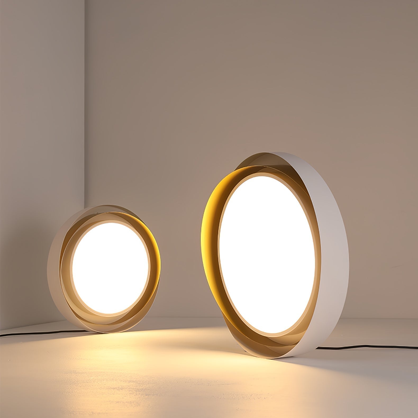 Qavinno Ceiling Light
