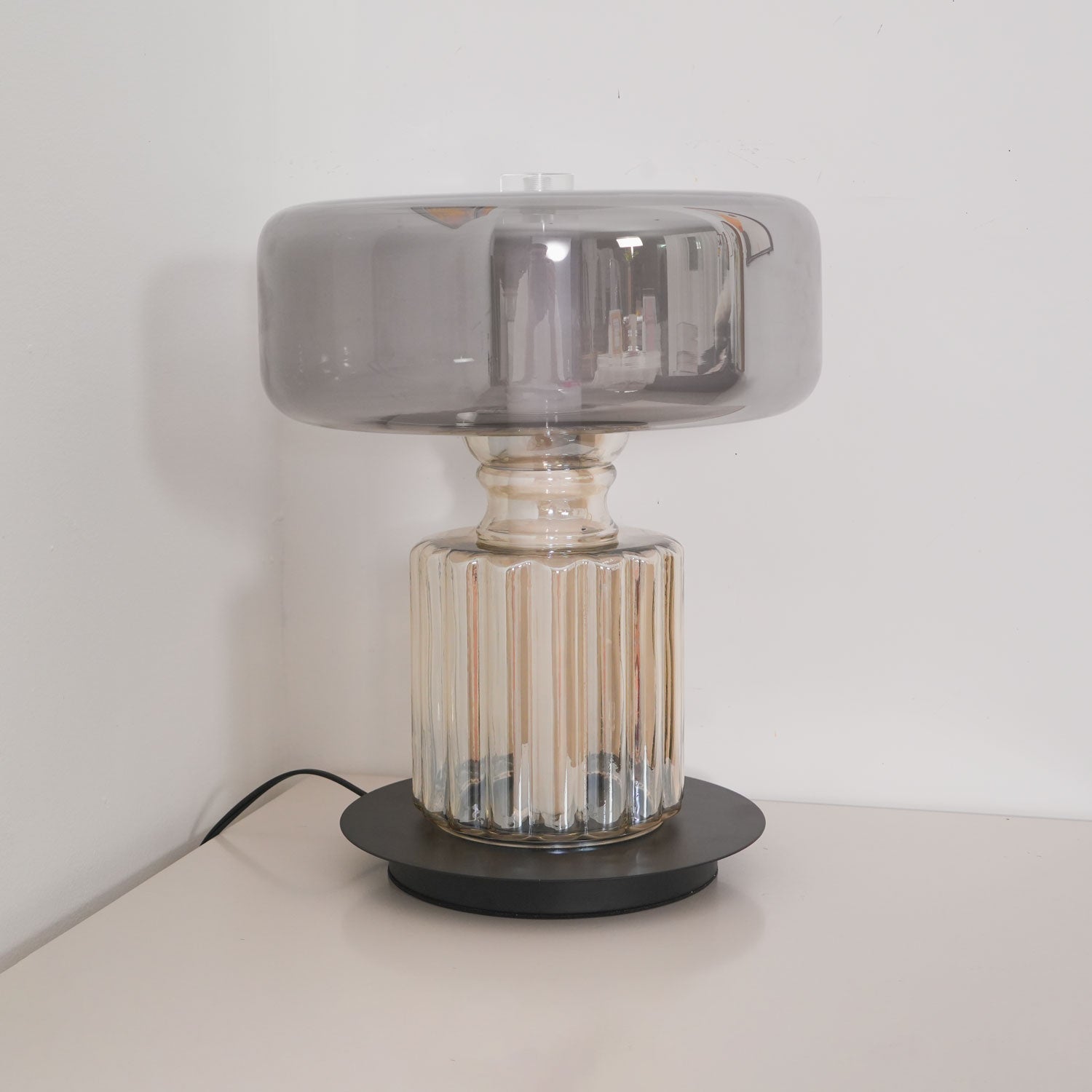 Repanuzi Table Lamp