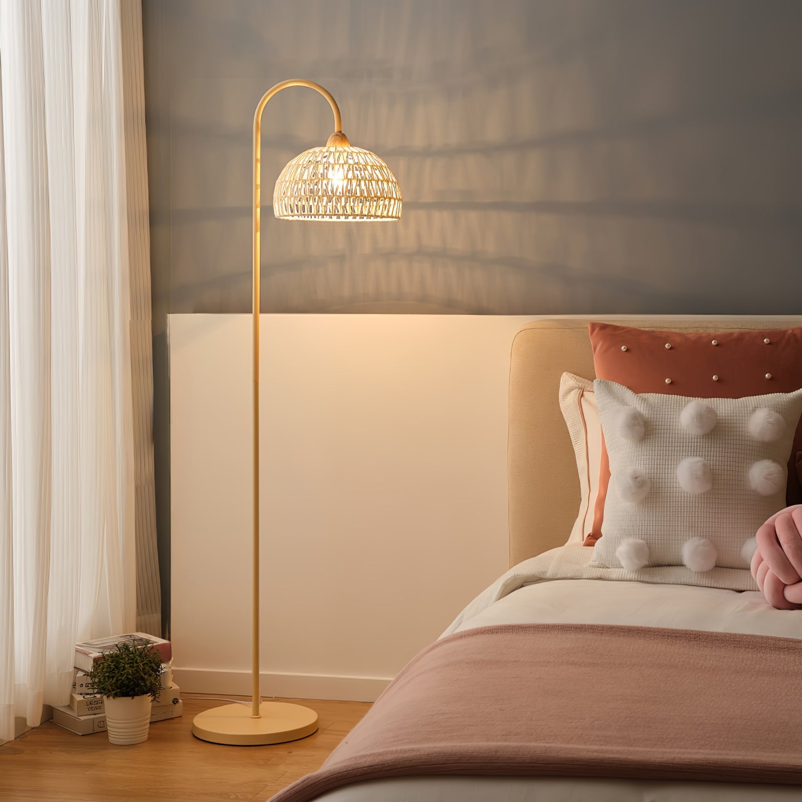 Clovor Floor Lamp