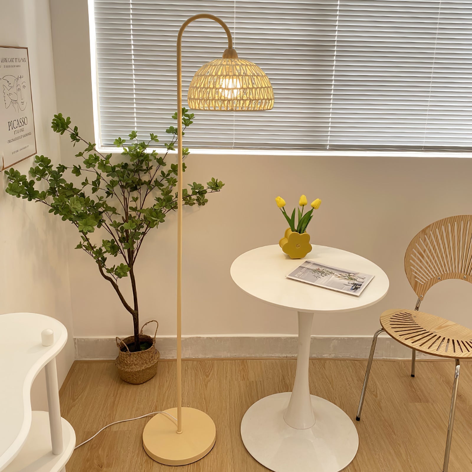 Clovor Floor Lamp