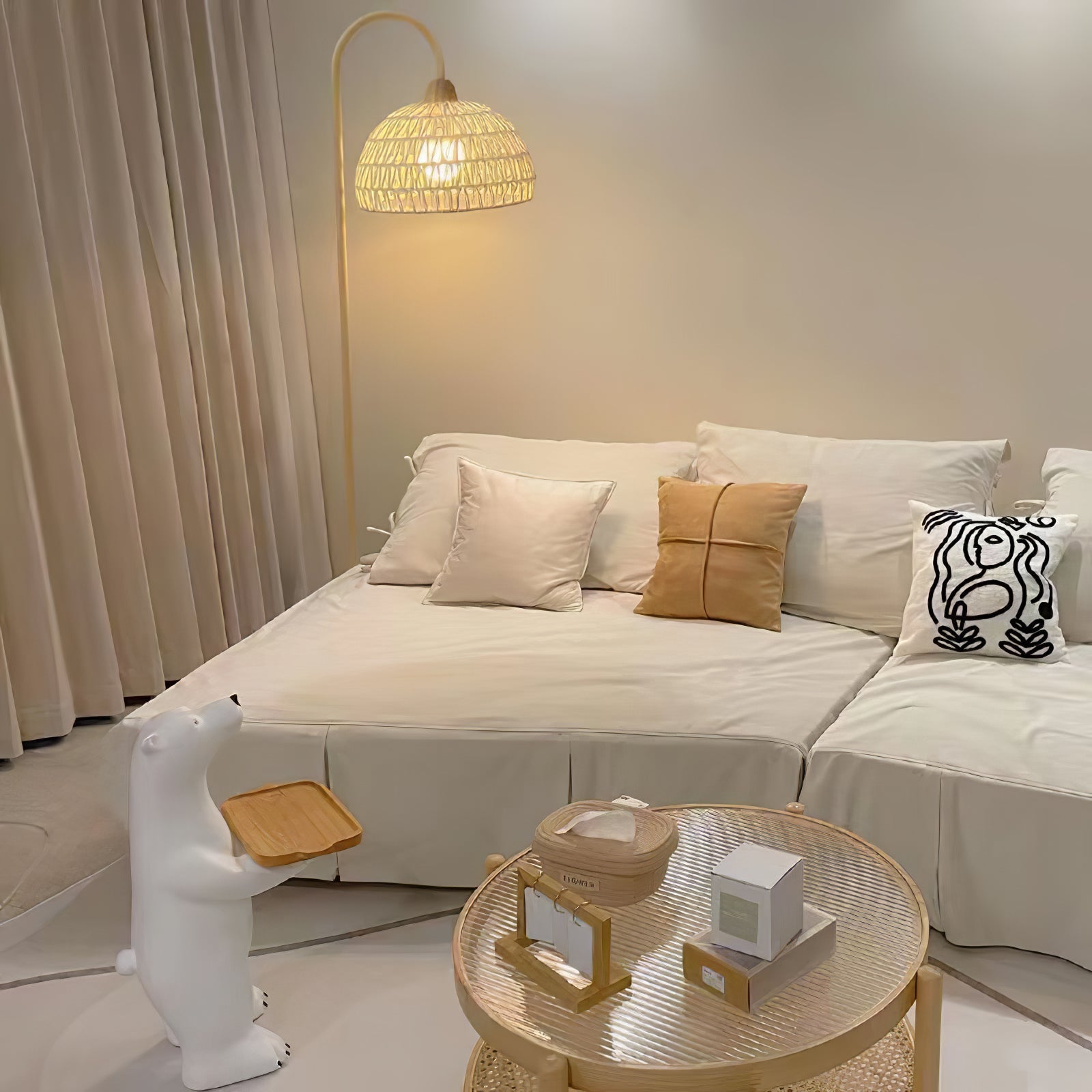Clovor Floor Lamp