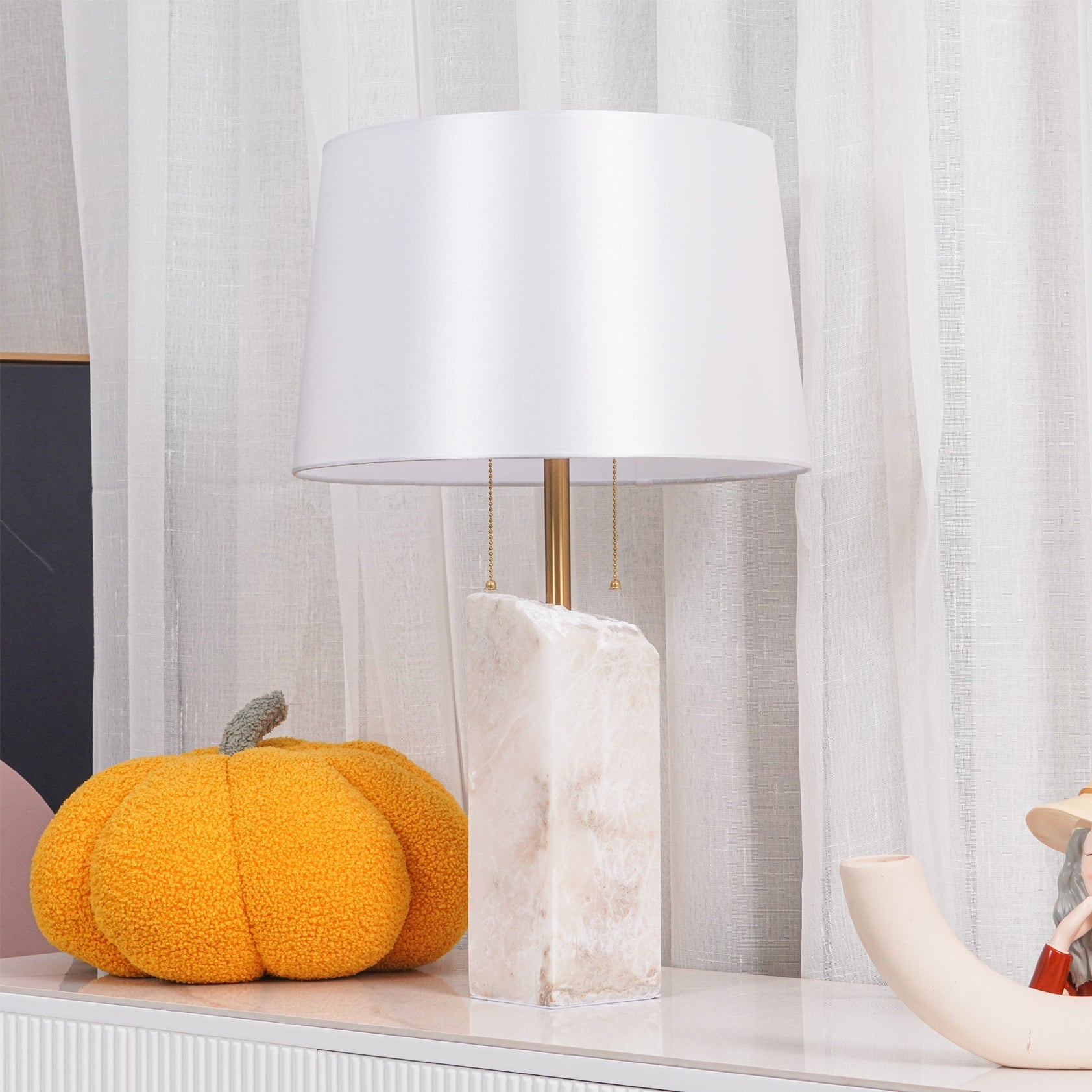 Ravvezo Alabaster Table Lamp