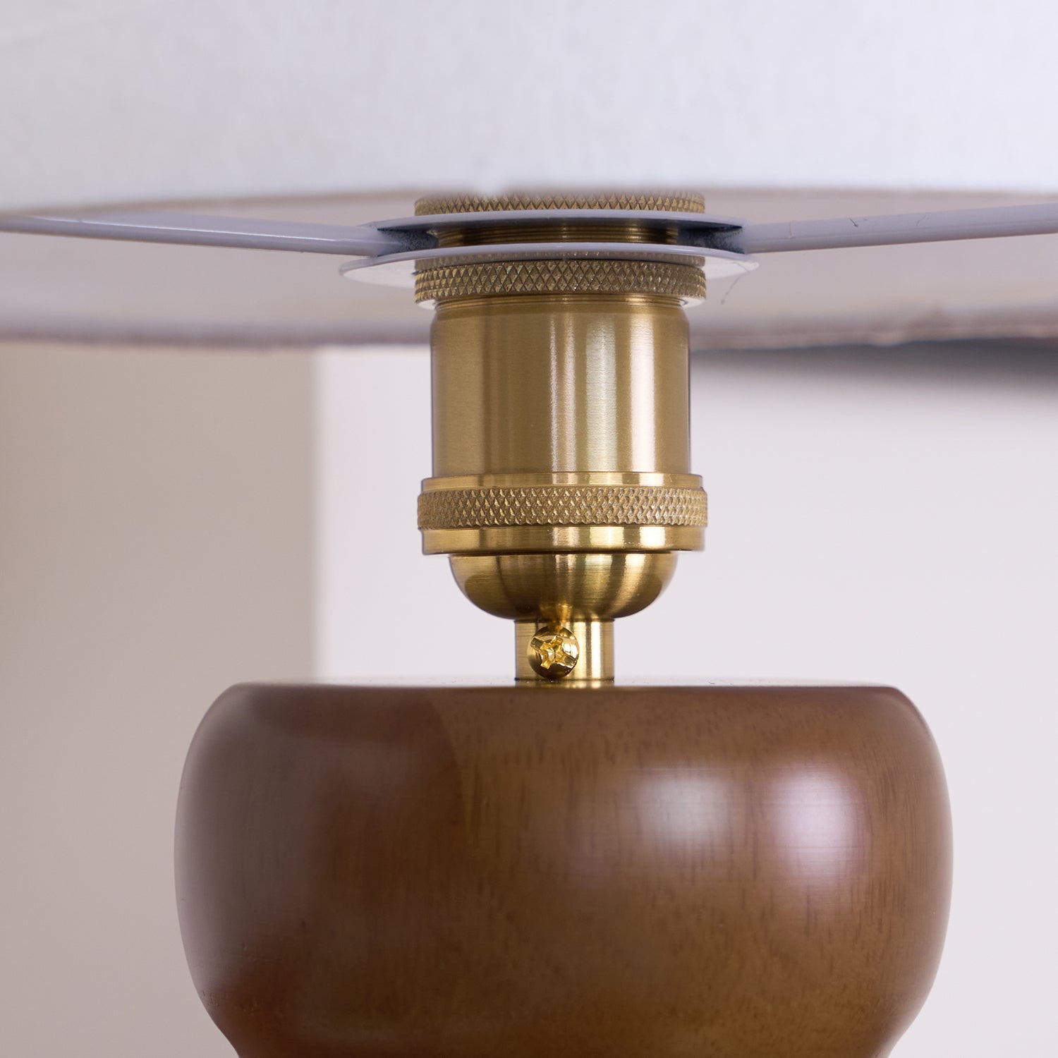 Lumeno Table Lamp