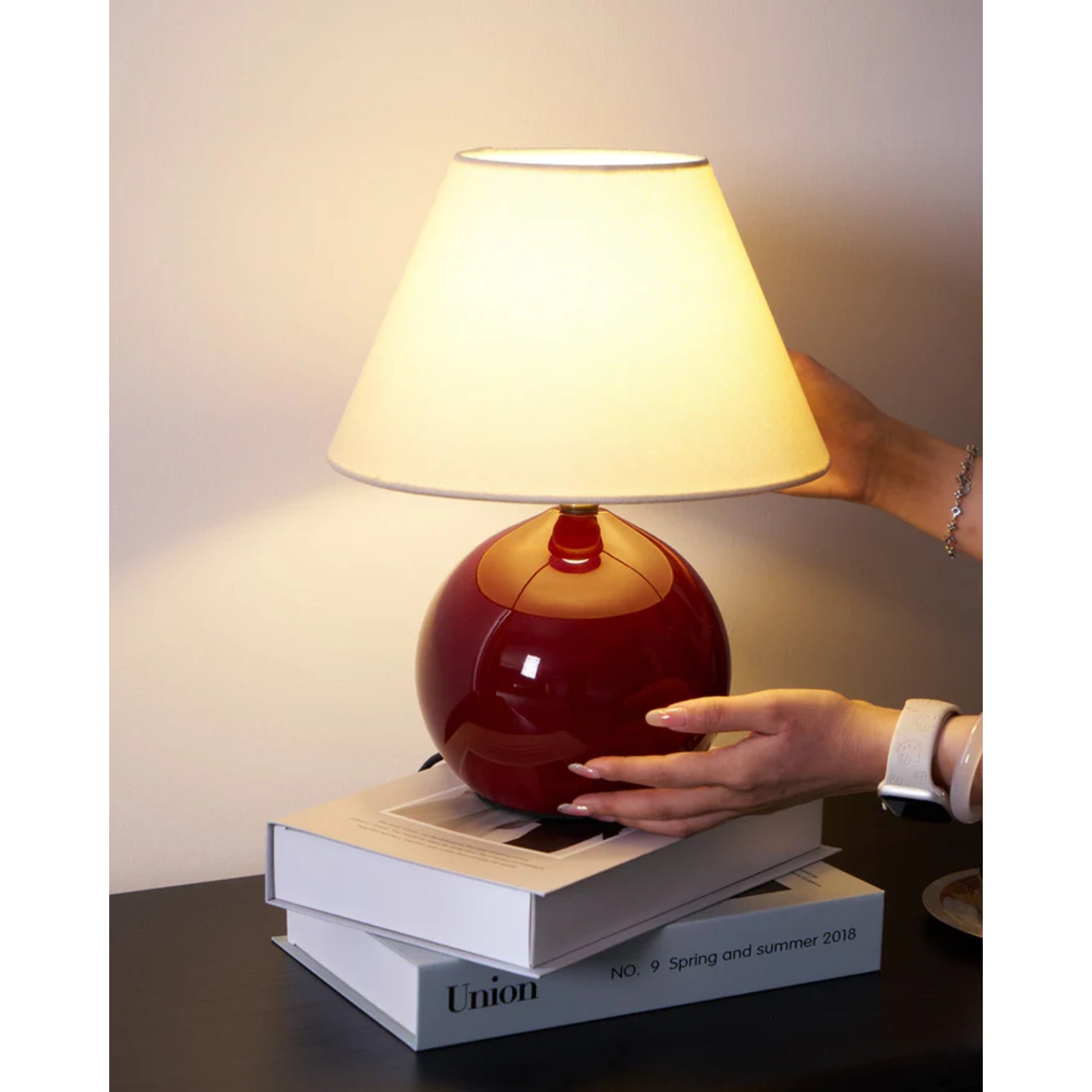 Qivana Table Lamp