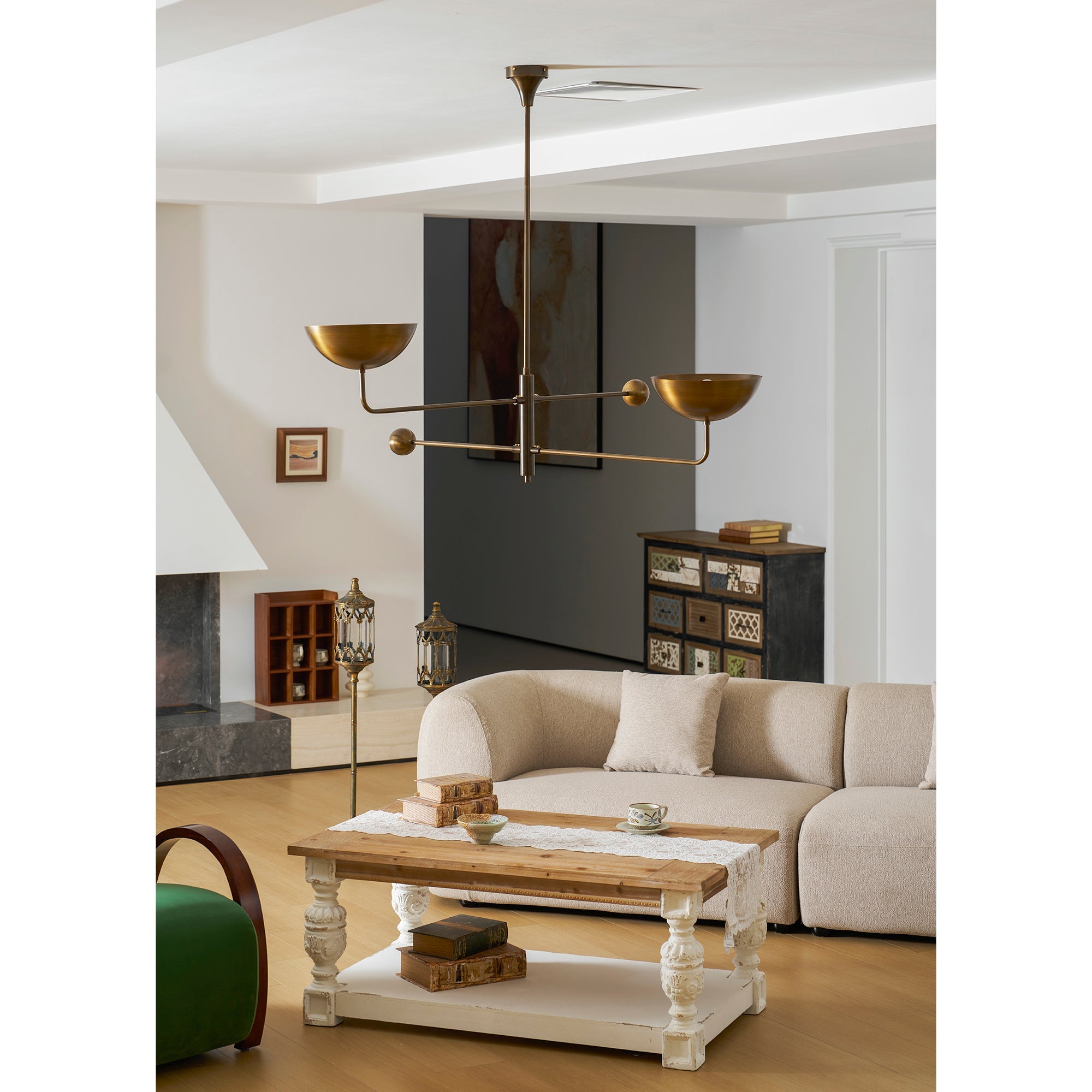 Kadenio Chandelier