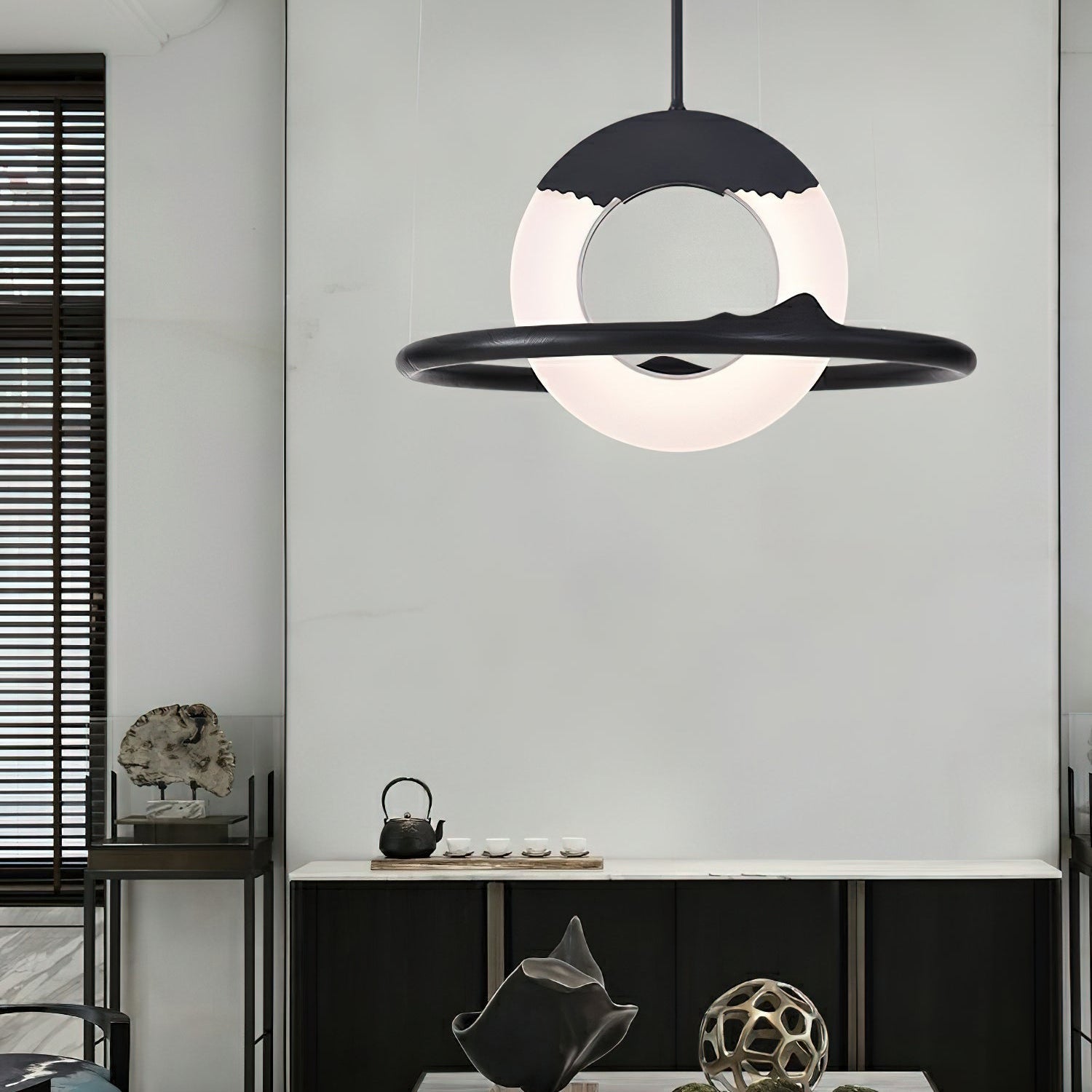 Raenifa Pendant Light