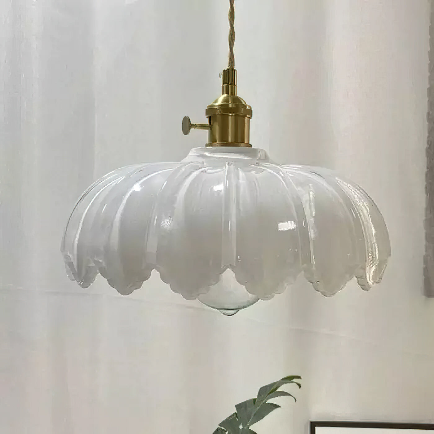 Morras Petal Pendant Light