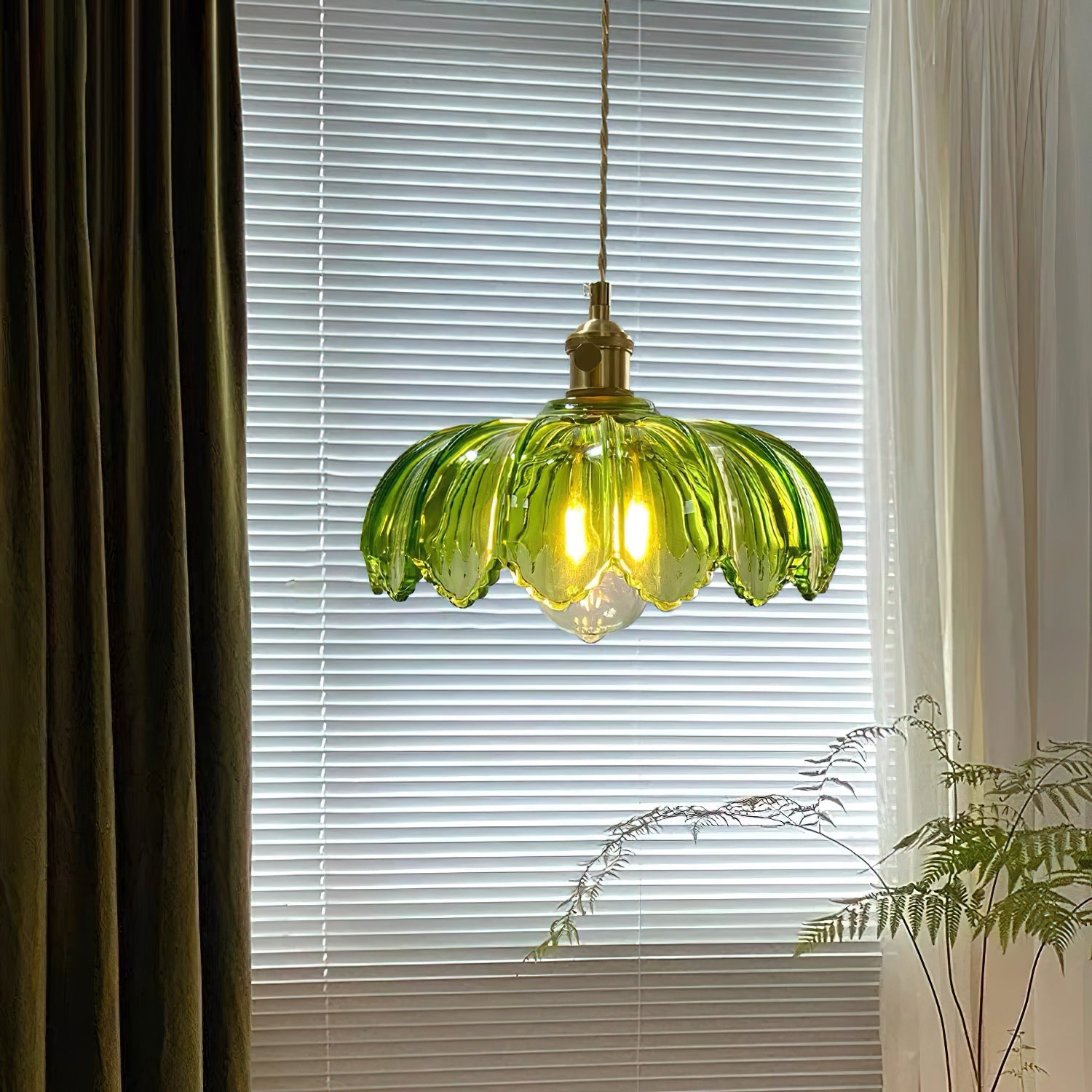 Morras Petal Pendant Light