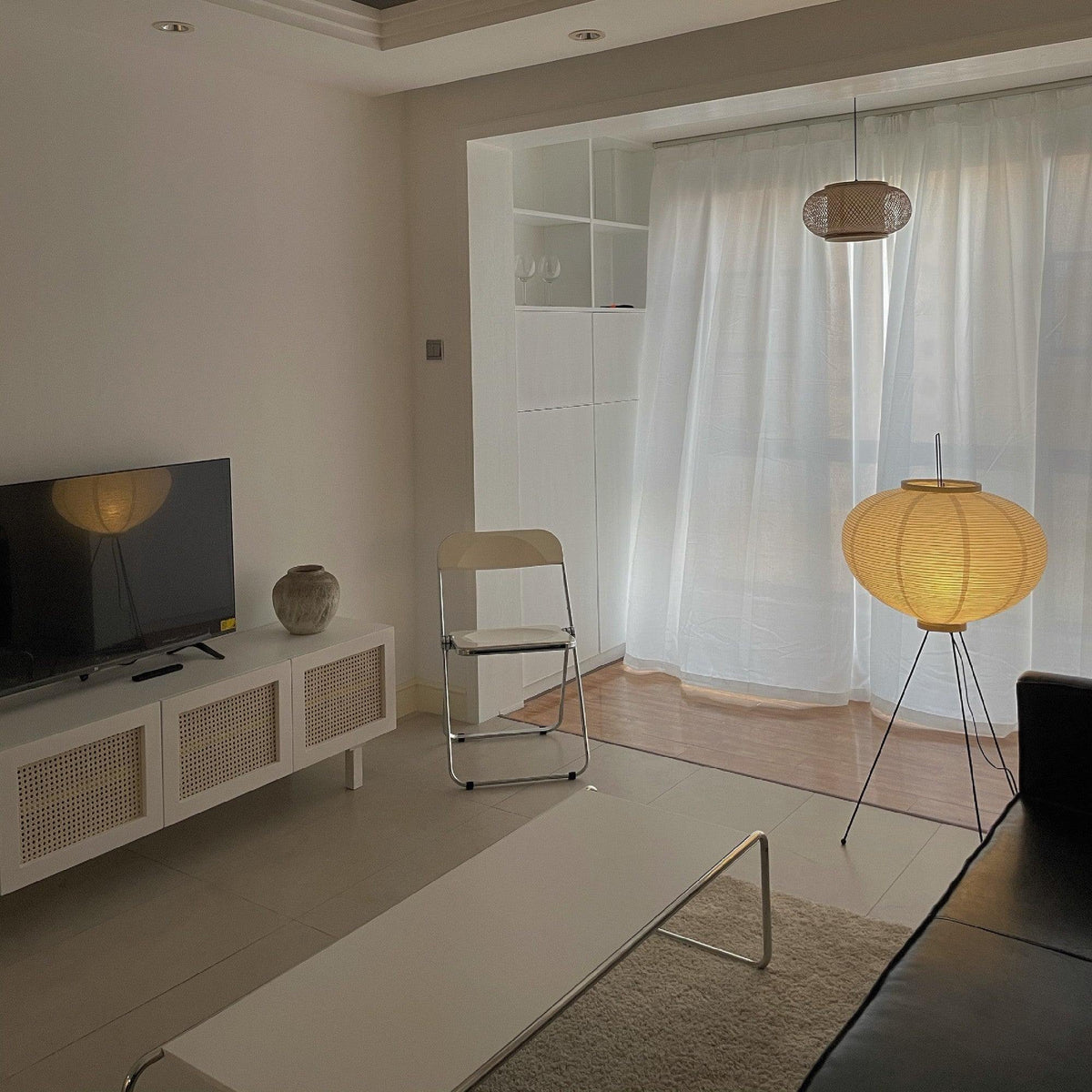Yariaus Floor Lamp