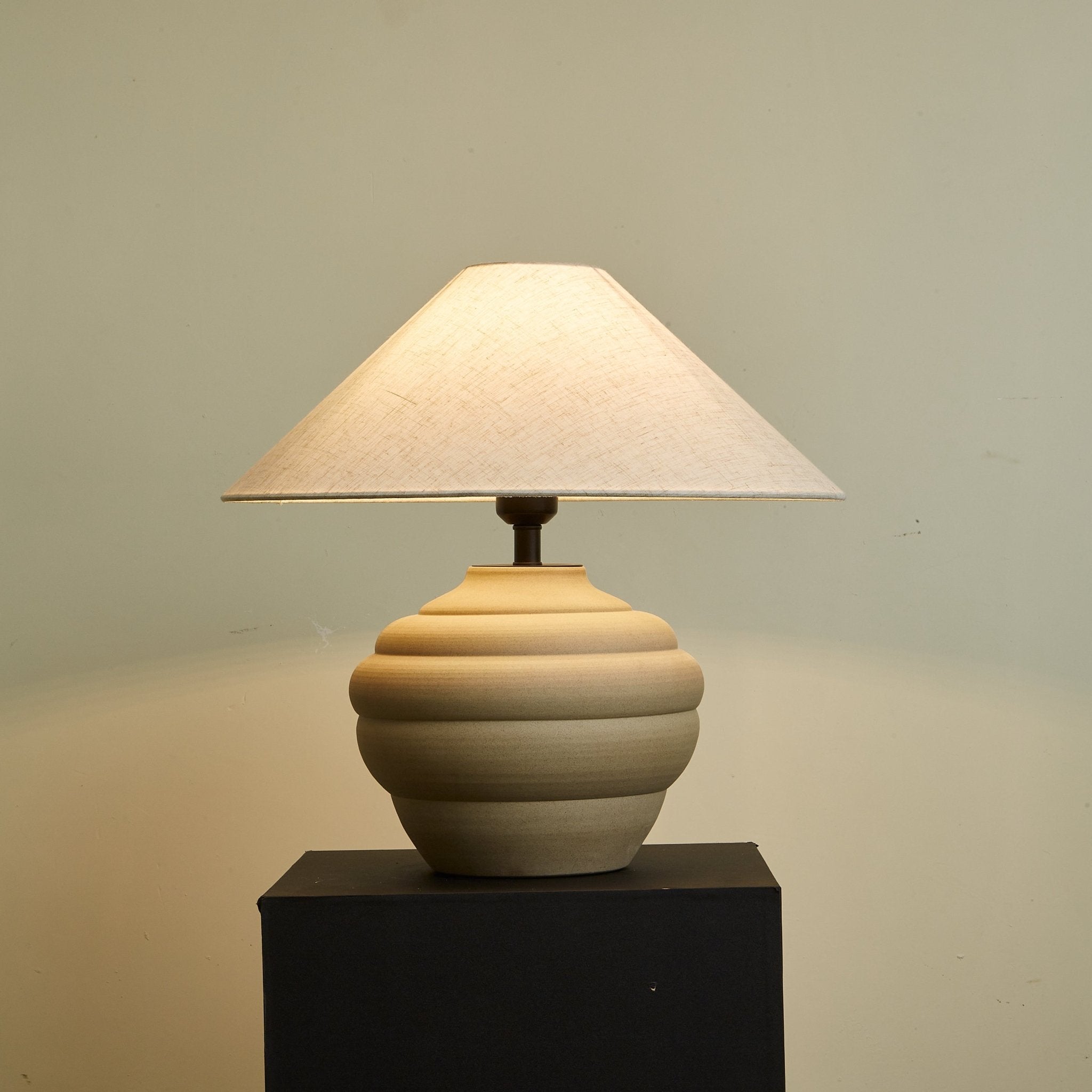 Clasmo Table Lamp