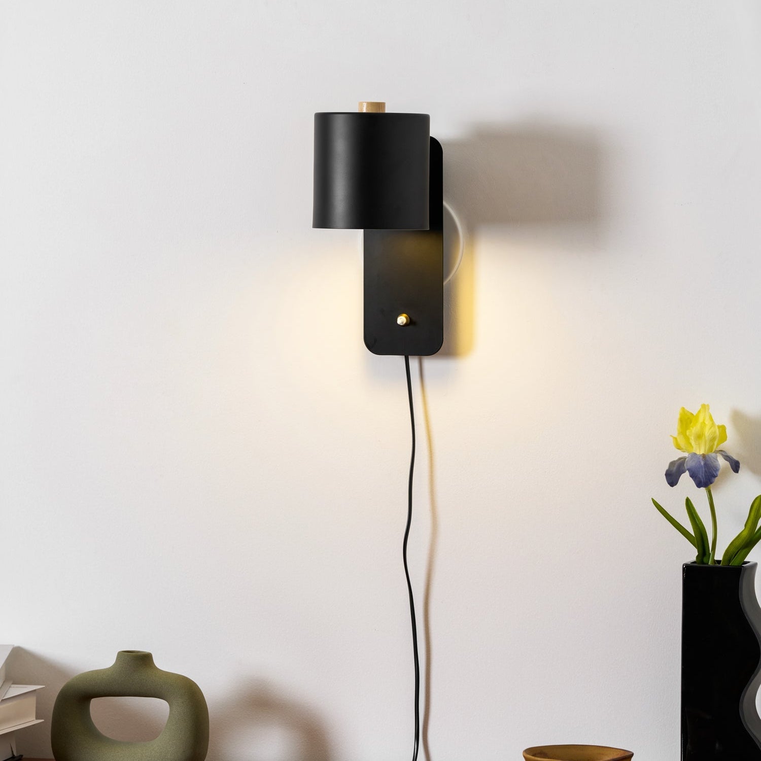 Lome Rotatable Wall Light