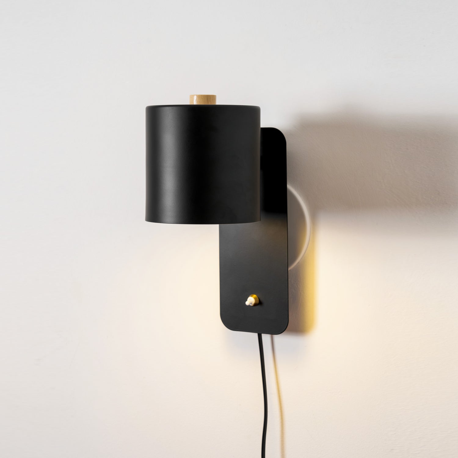 Lome Rotatable Wall Light
