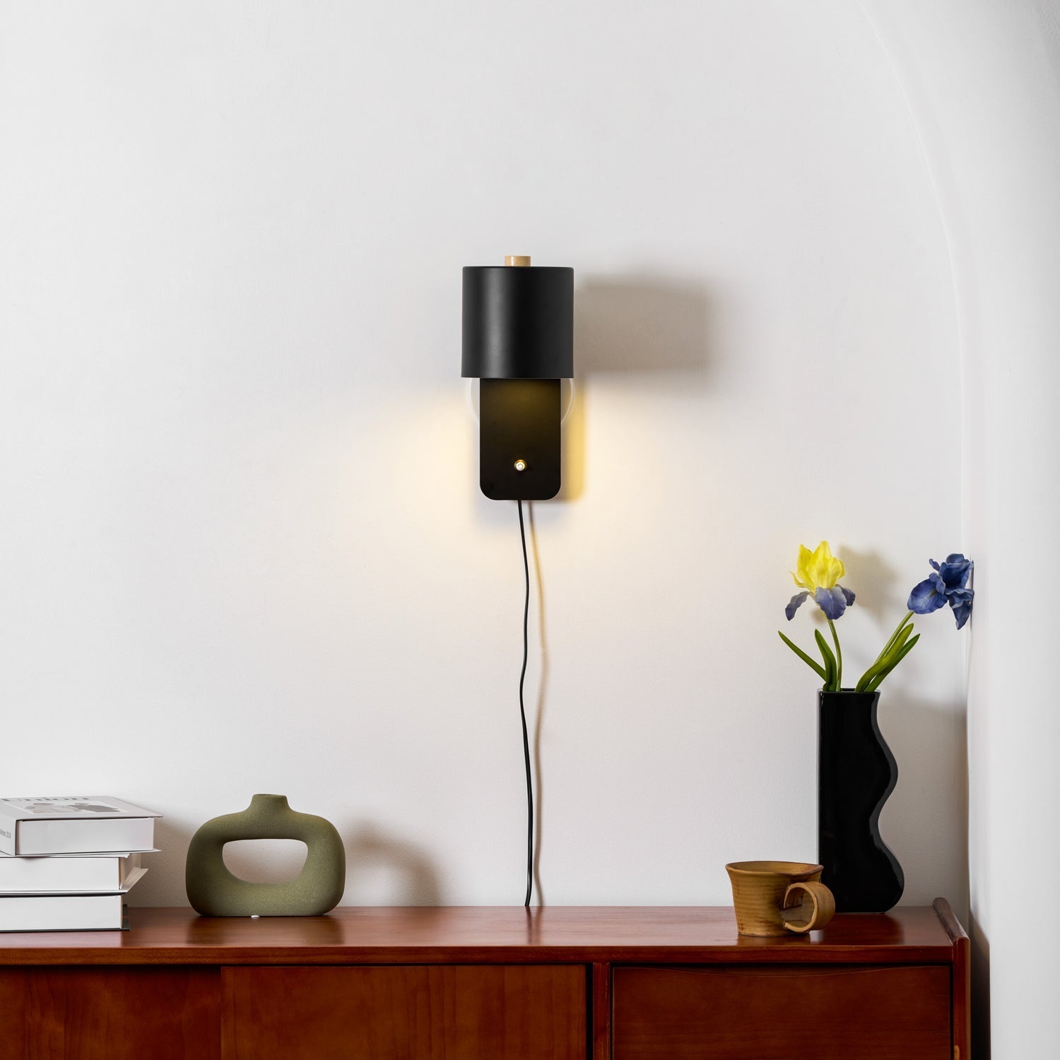 Lome Rotatable Wall Light