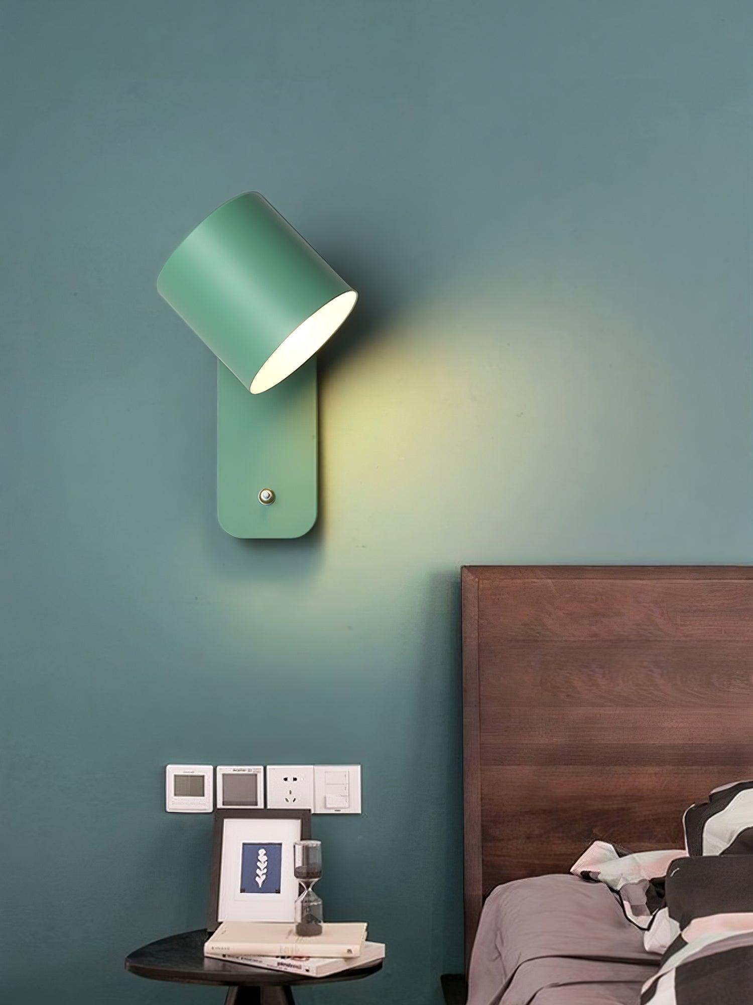 Klusy Rotatable Wall Light