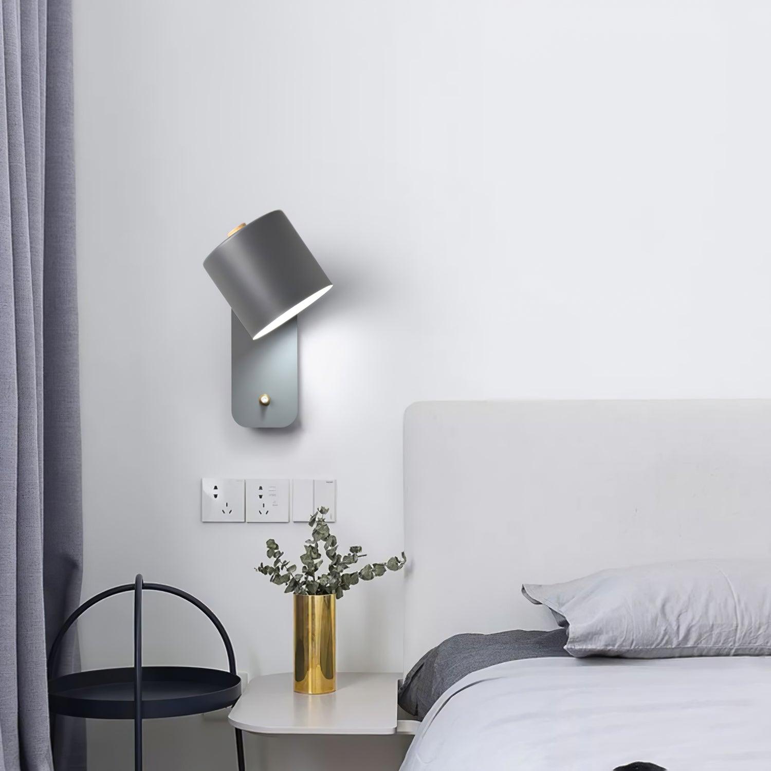 Klusy Rotatable Wall Light