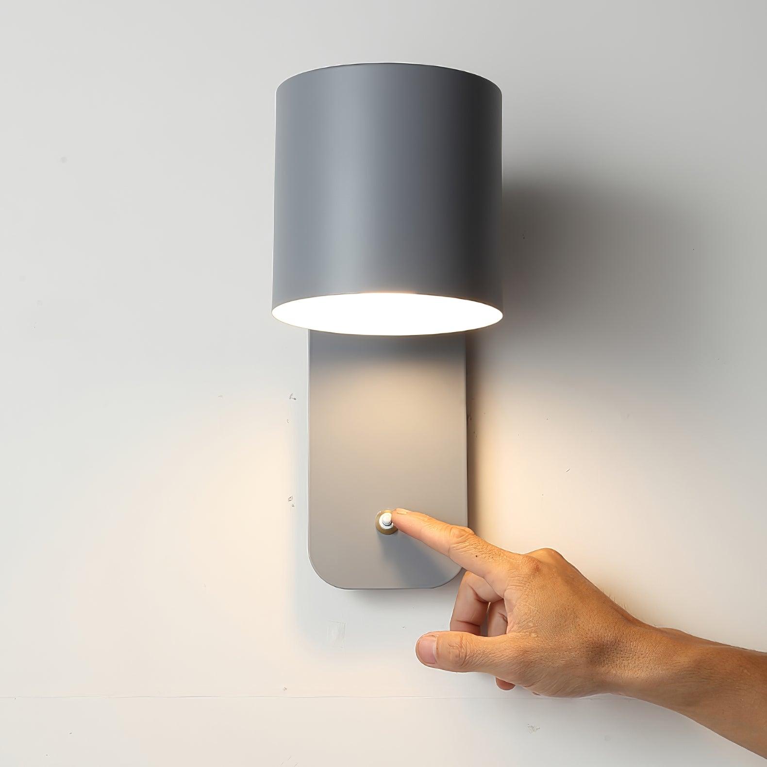 Klusy Rotatable Wall Light