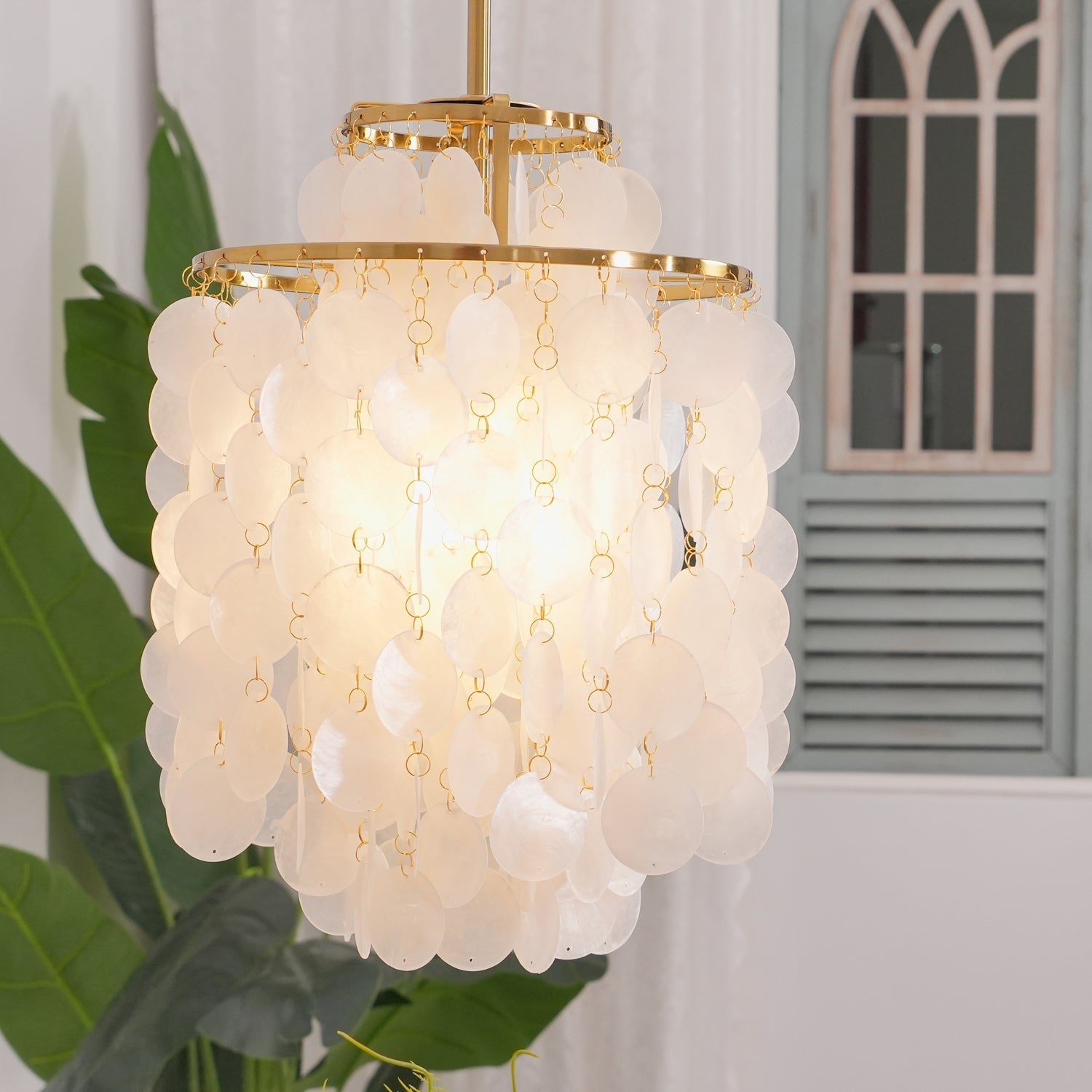 Qanserrino Chandelier