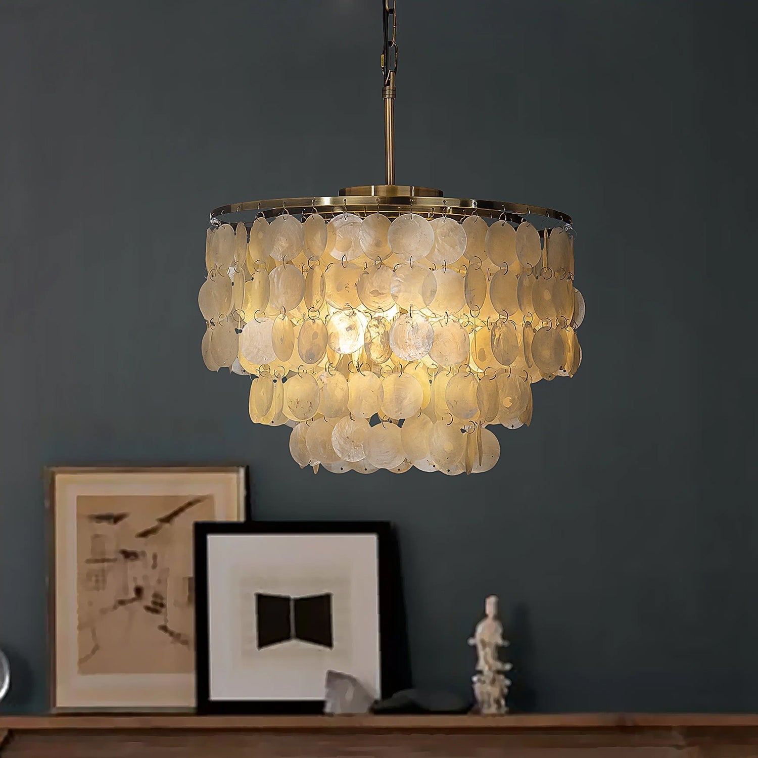 Qanserrino Chandelier