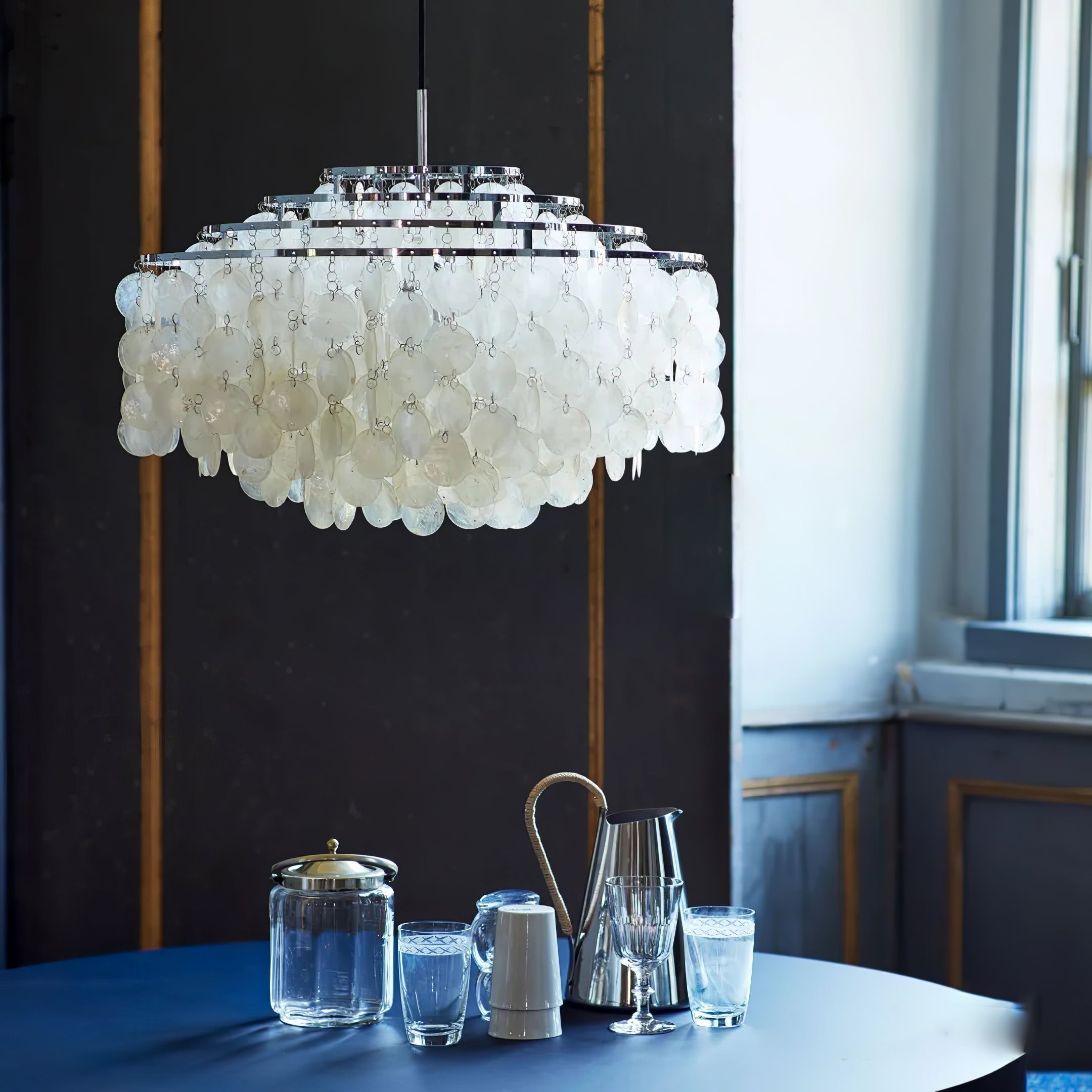 Qanserrino Chandelier