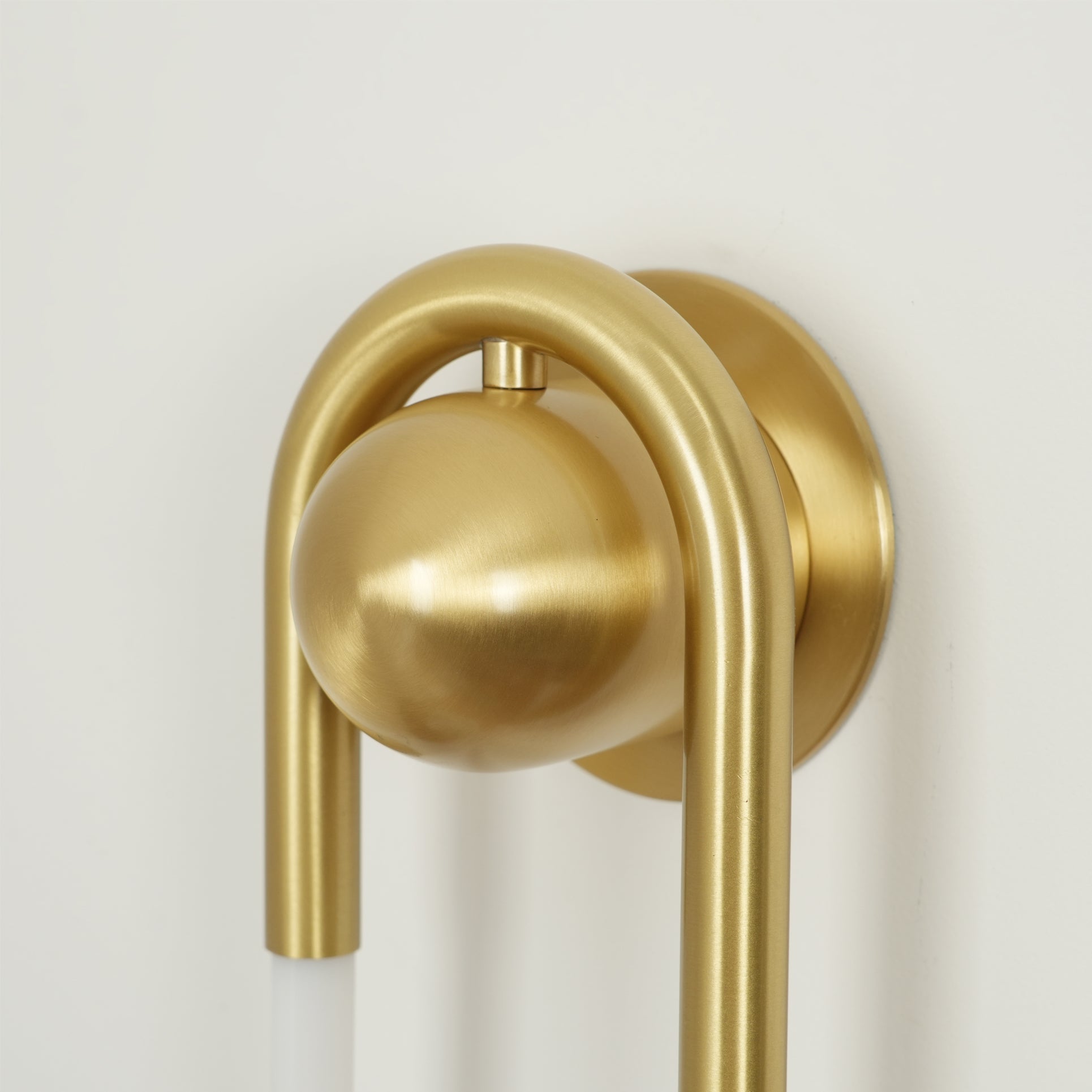 Paxanro Loop Wall Light