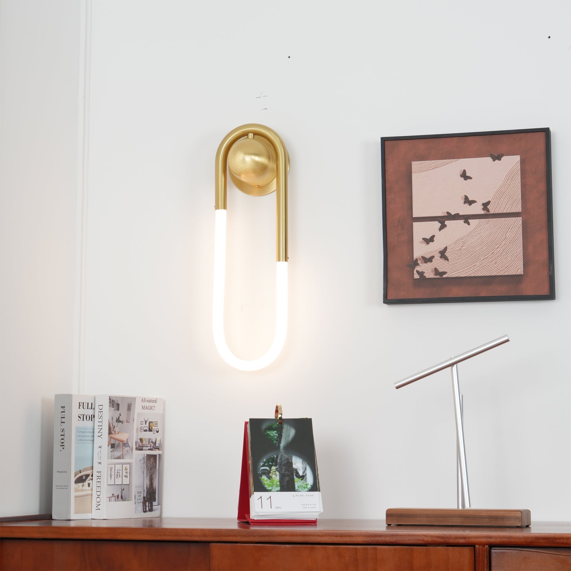 Paxanro Loop Wall Light