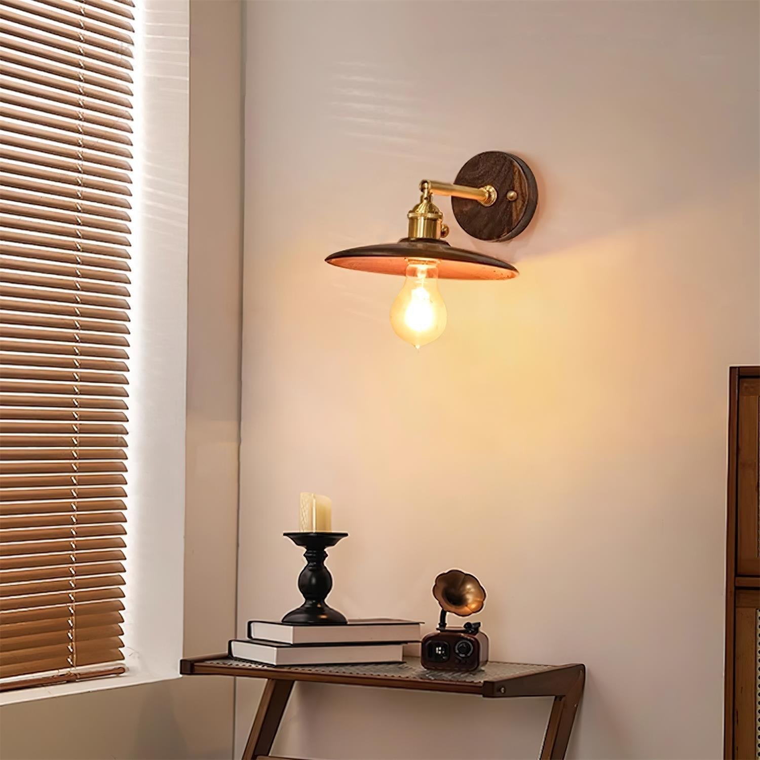 Merunia Wall Light
