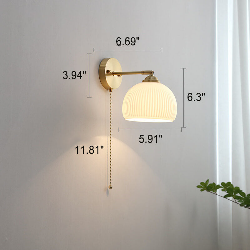 Arioris Fluted Wall Light