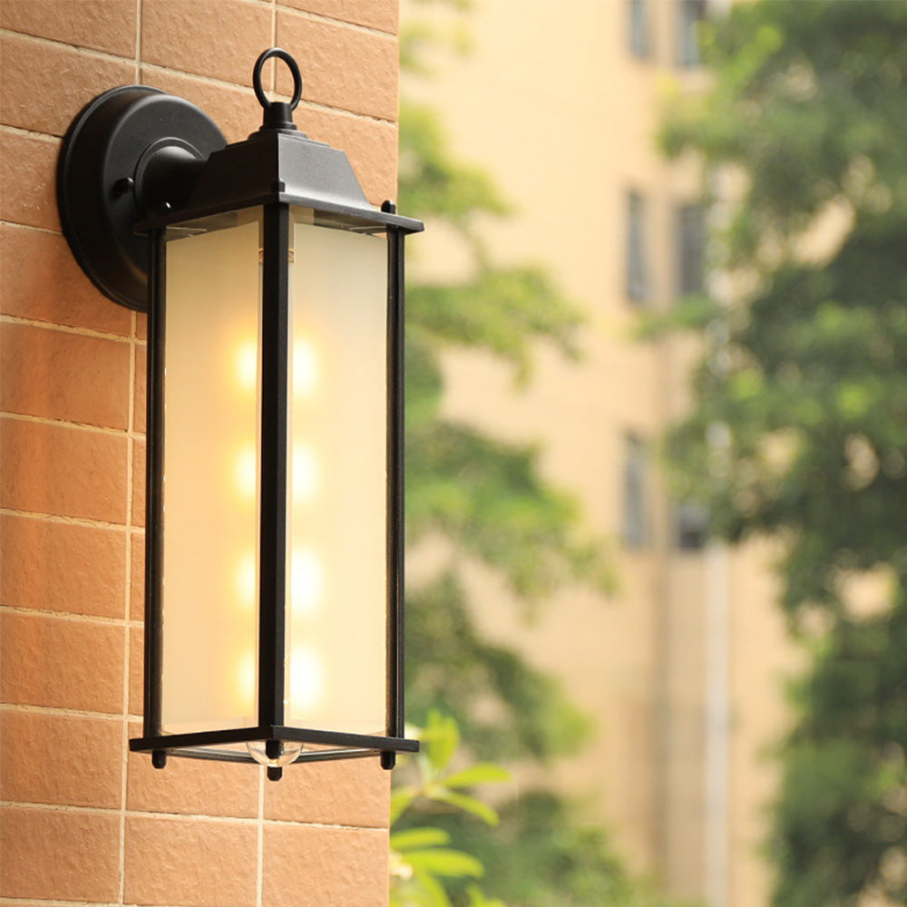 Lantazo Outdoor Wall Light