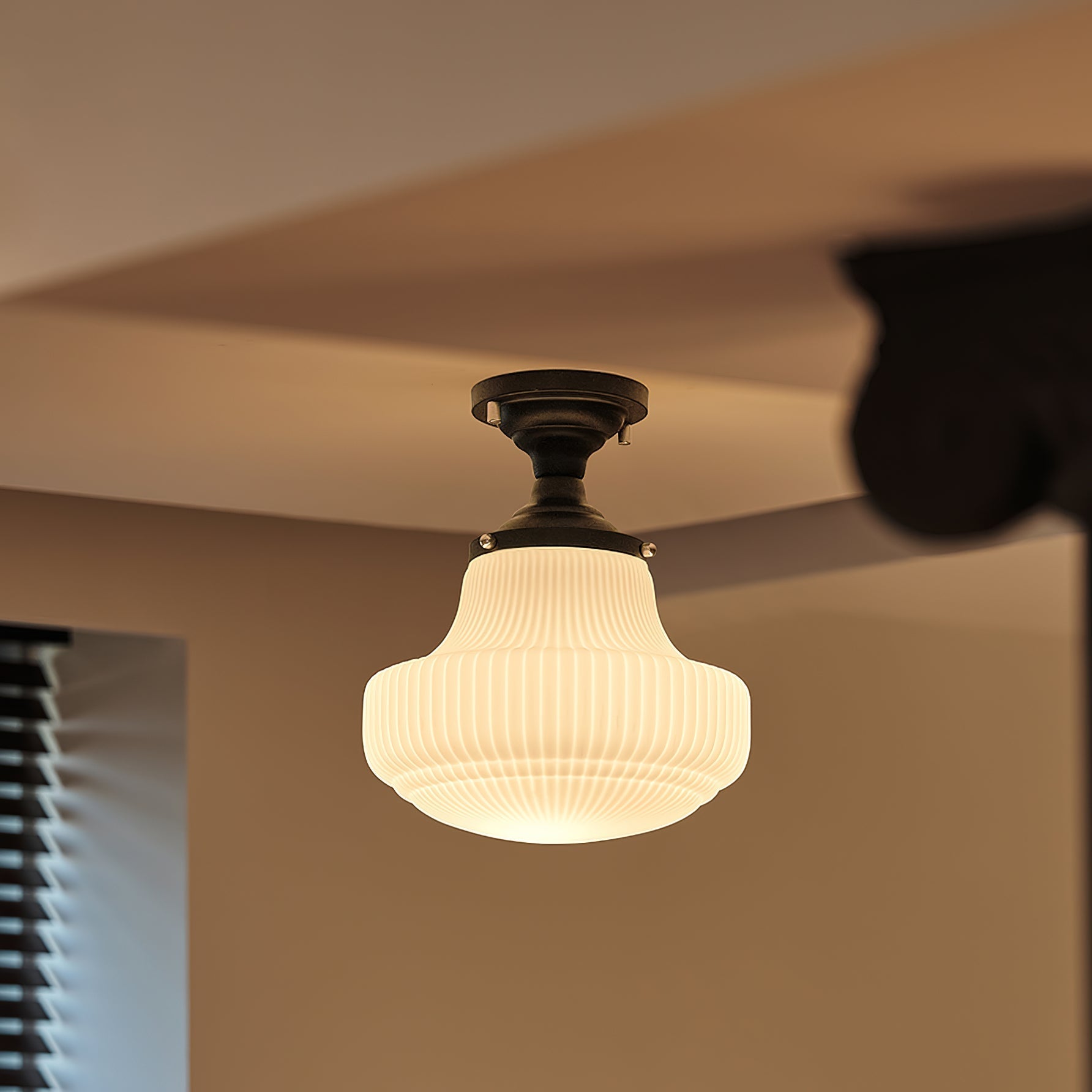 Hemno Ceiling Light