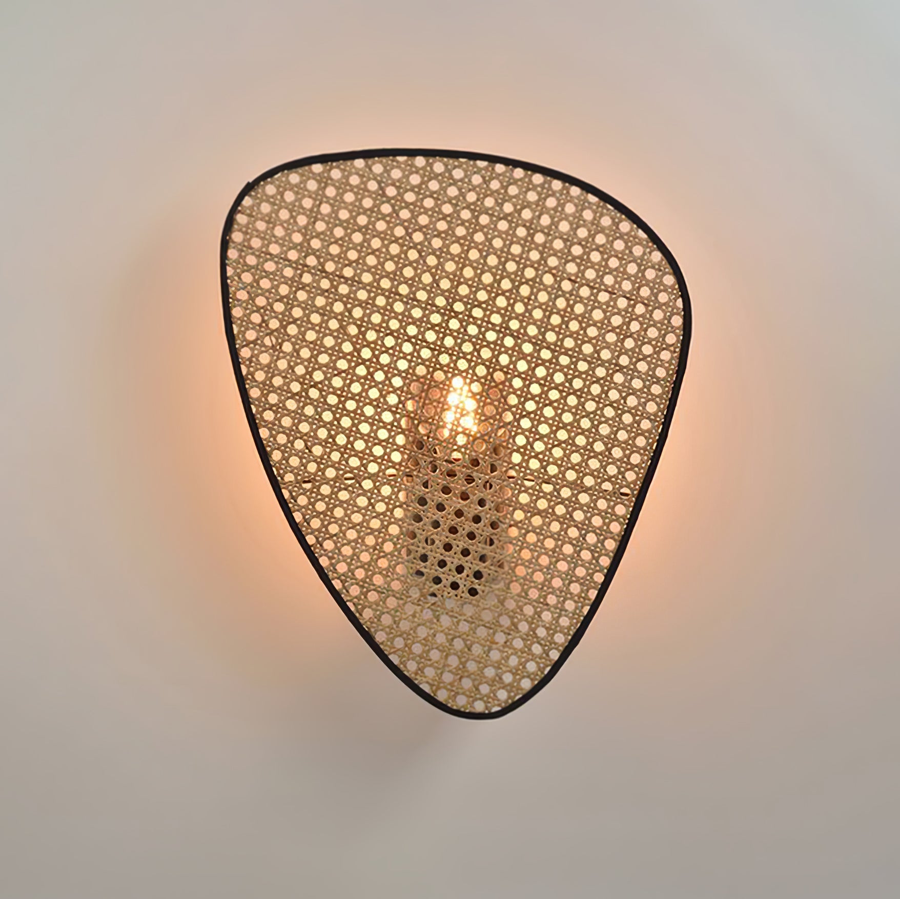 Mavina Wall Light