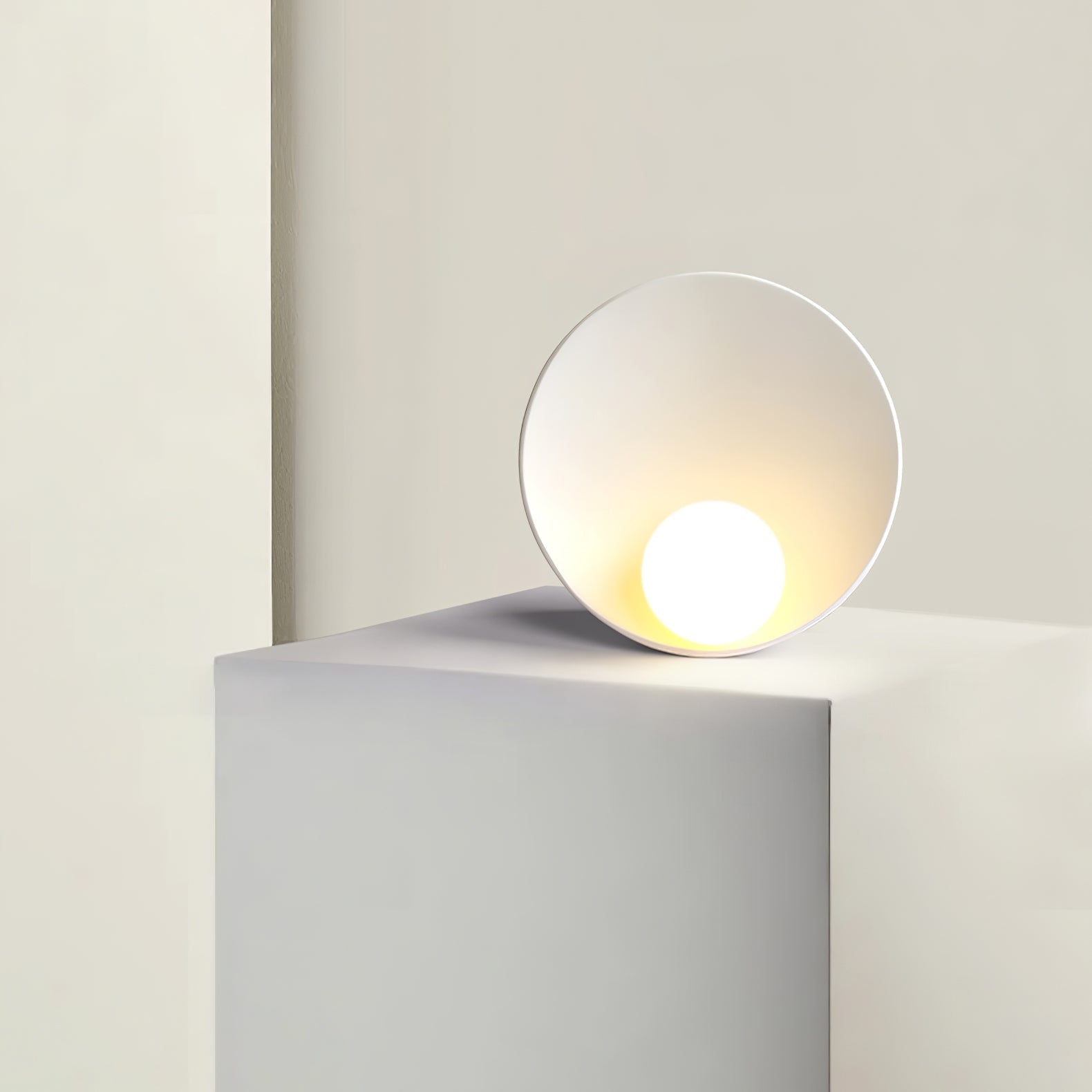Semos Wall Light
