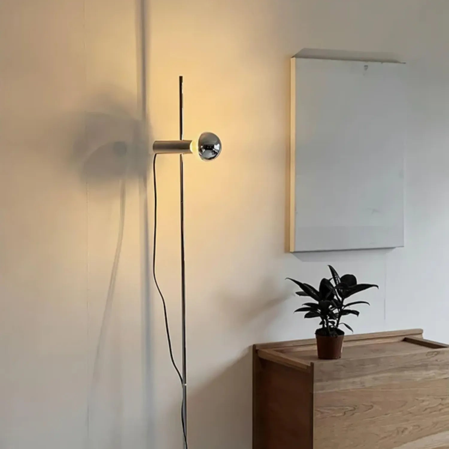 Sefeso Floor Lamp