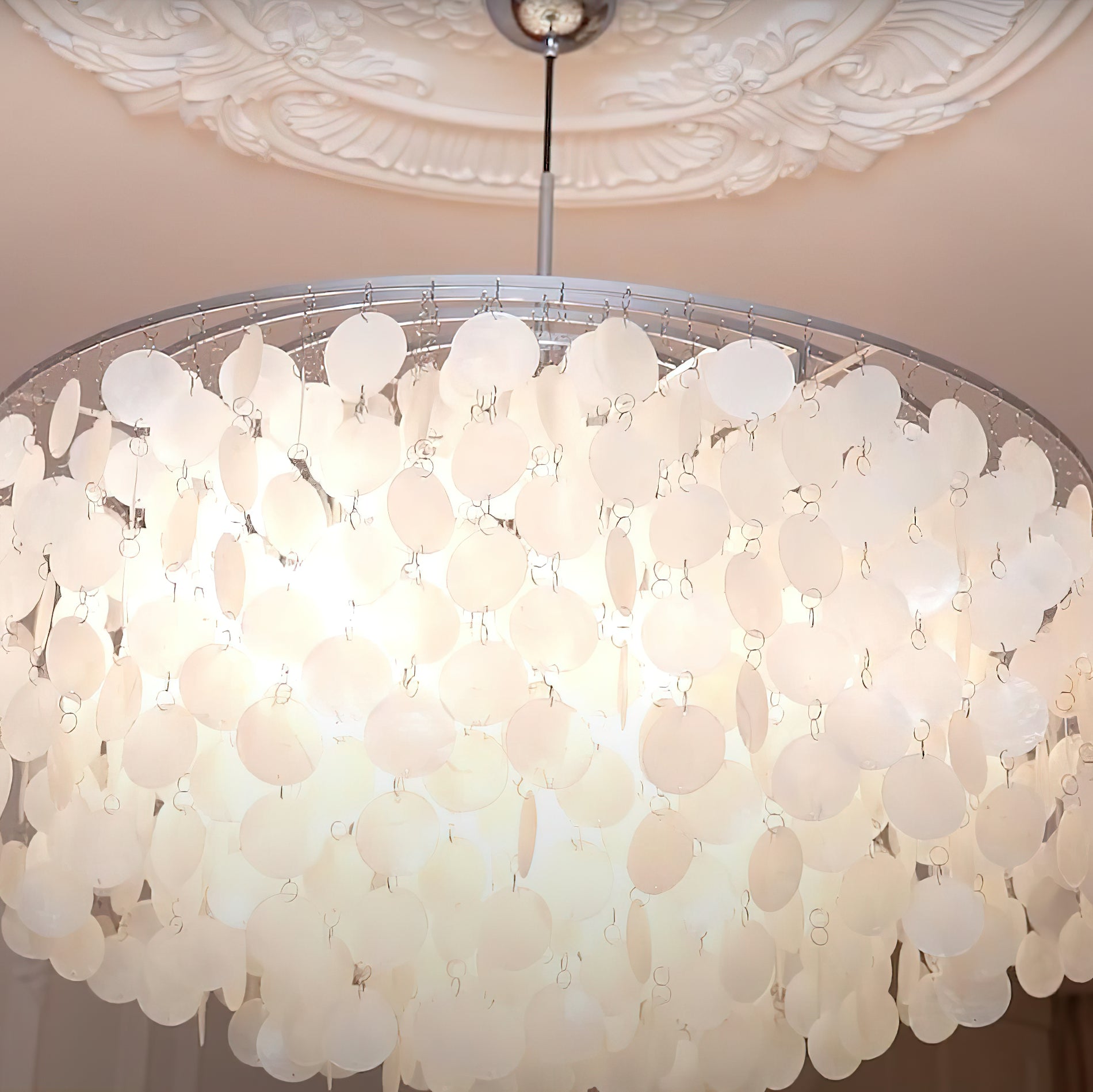 Qanserrino Chandelier