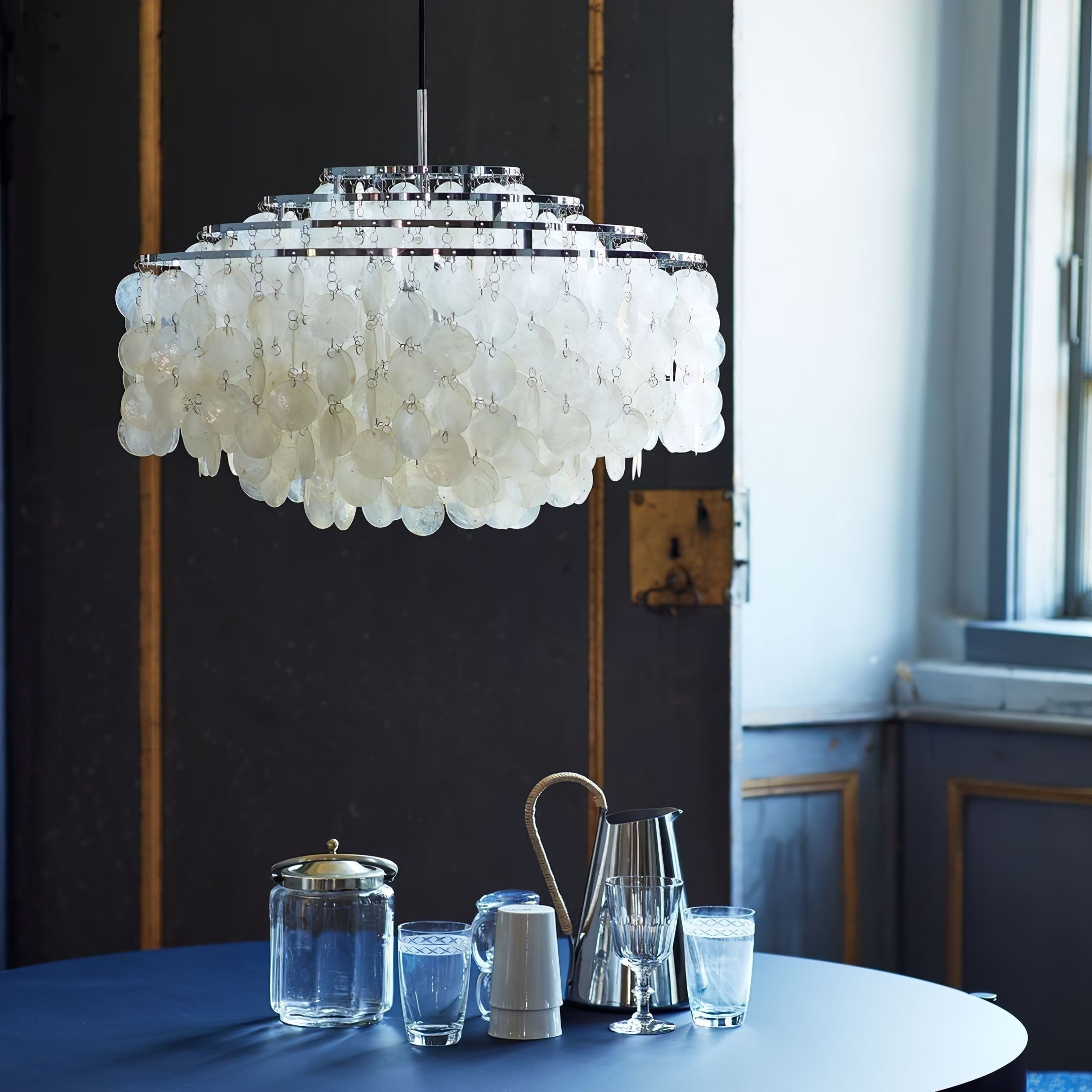 Qanserrino Chandelier