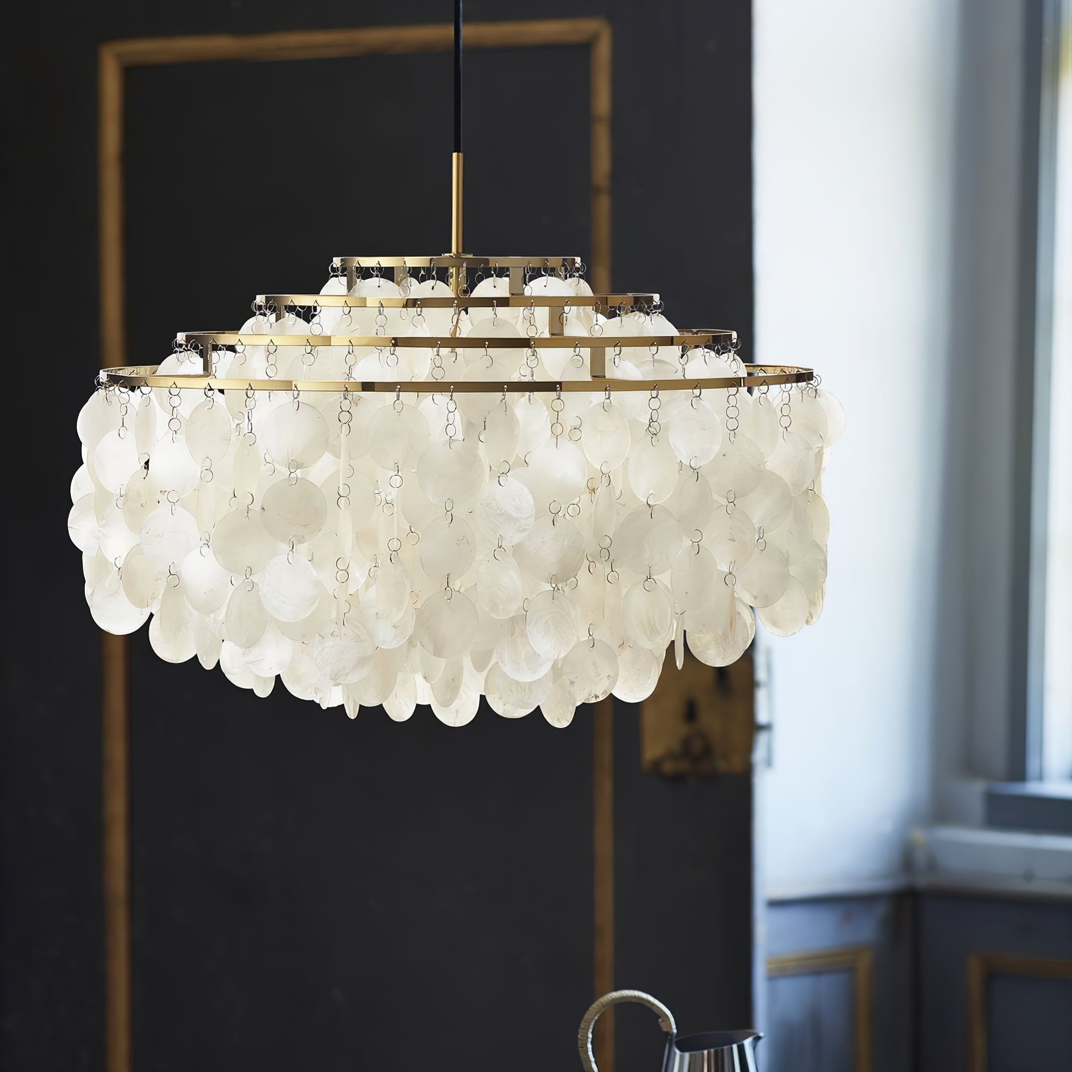 Qanserrino Chandelier