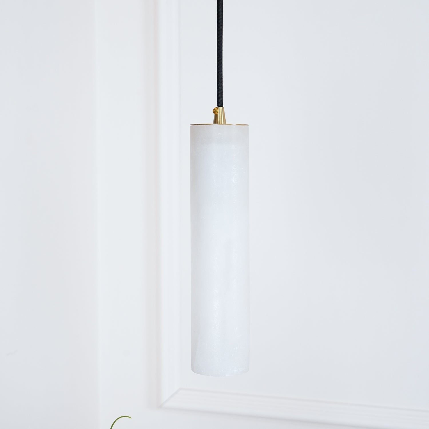 Virello Alabaster Pendant Light
