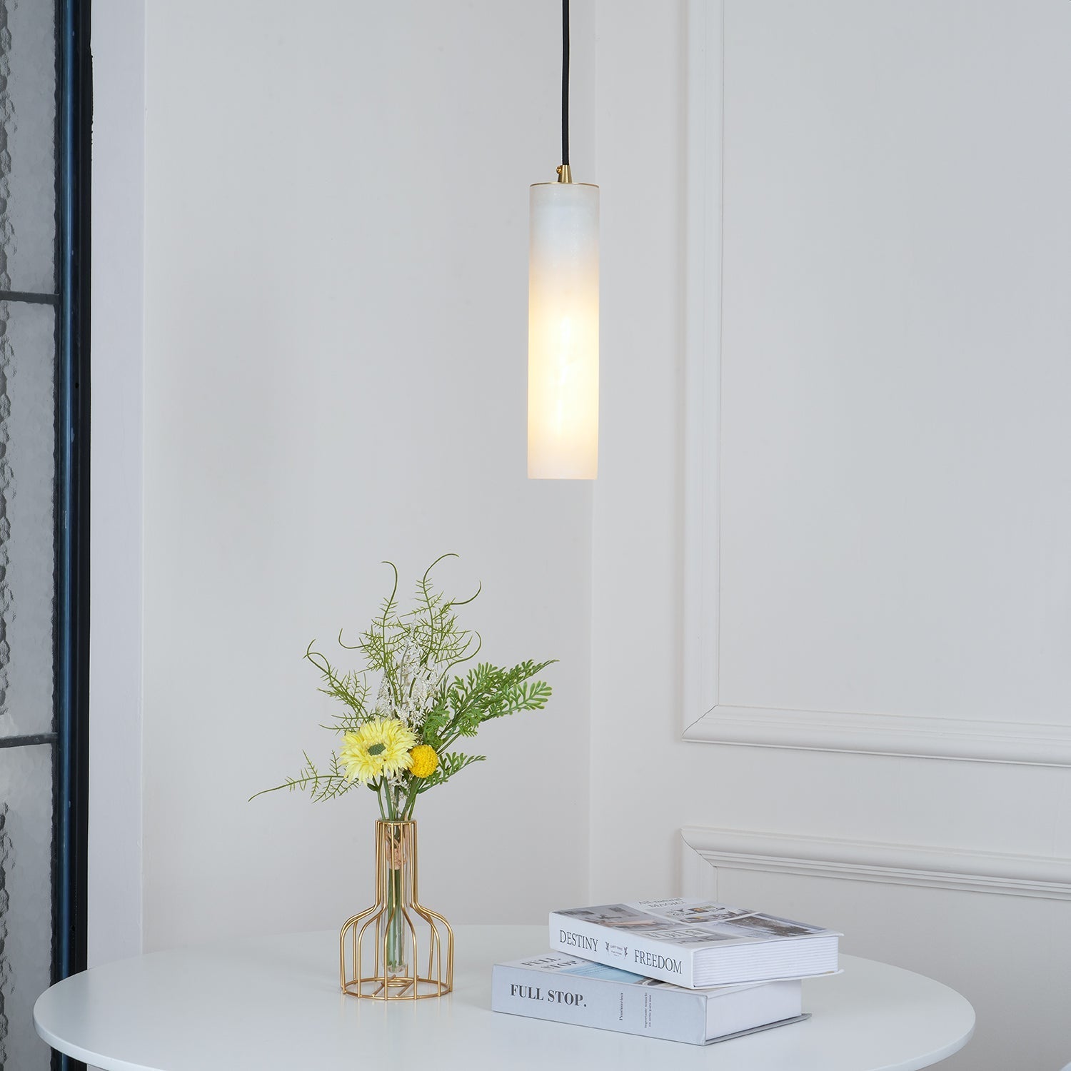 Virello Alabaster Pendant Light