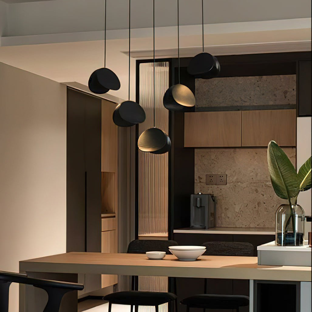 Sayuan Pendant Light