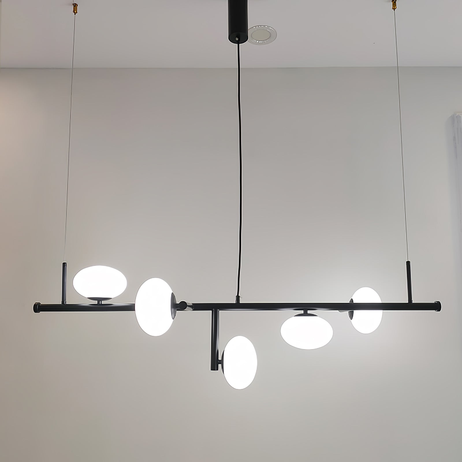 Gyomessa Pendant Light