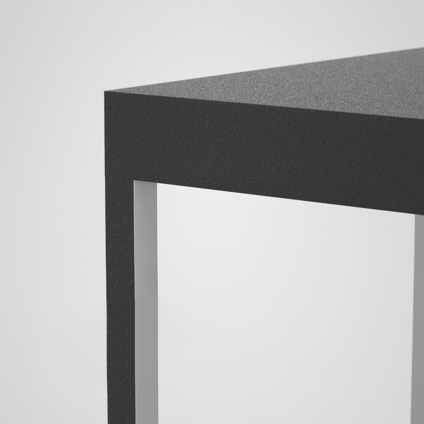 Sylonar Outdoor Light