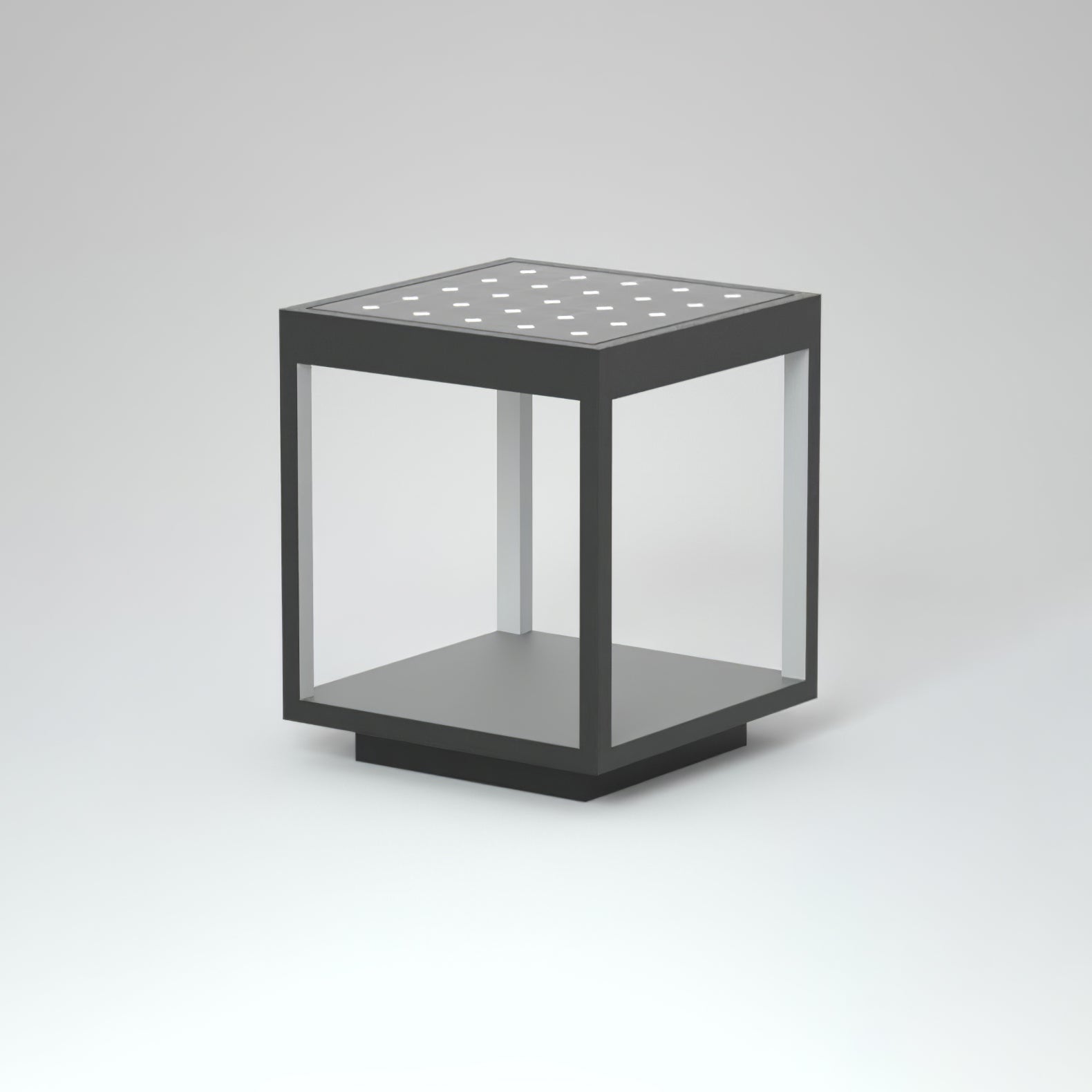 Sylonar Outdoor Light