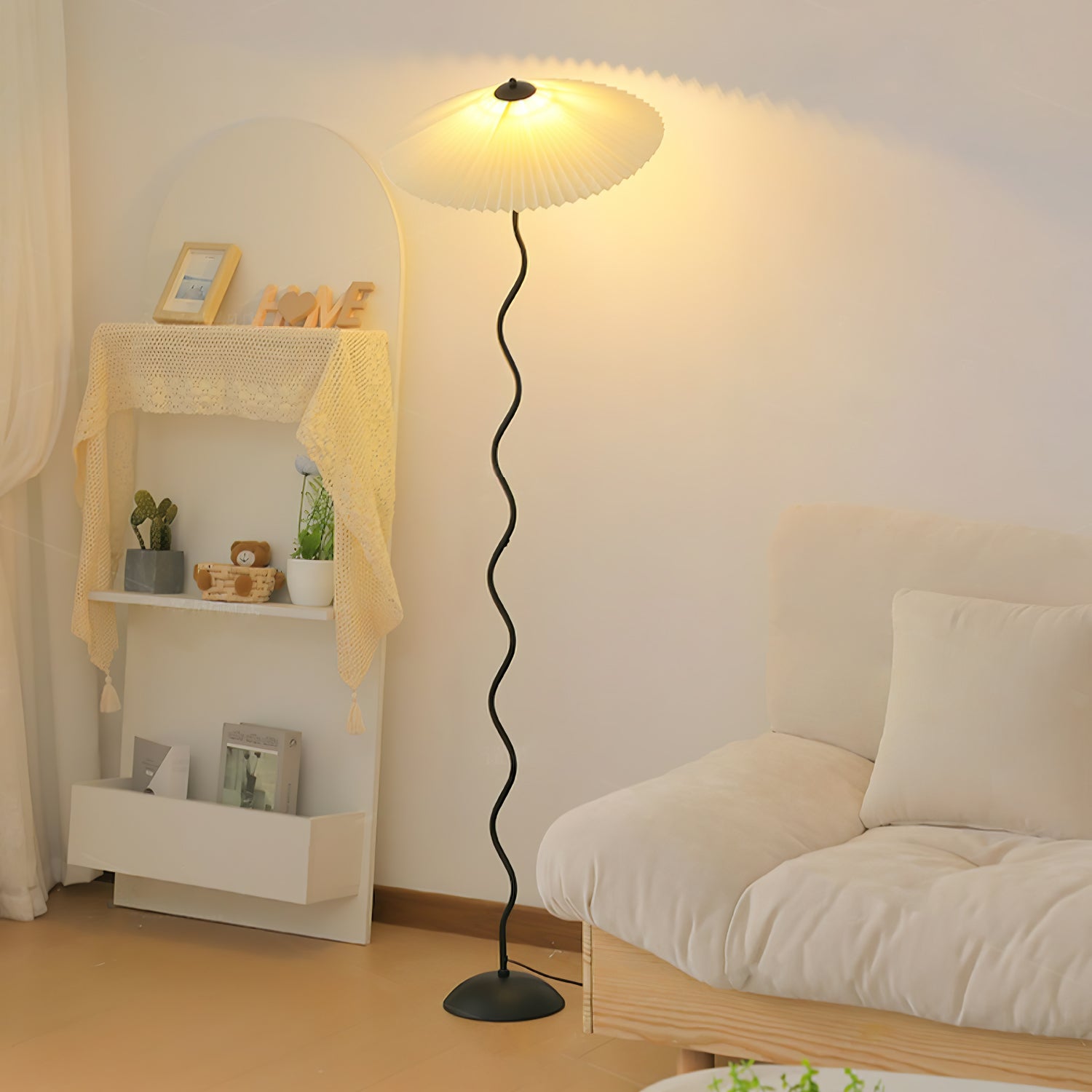Suiggel Floor Lamp