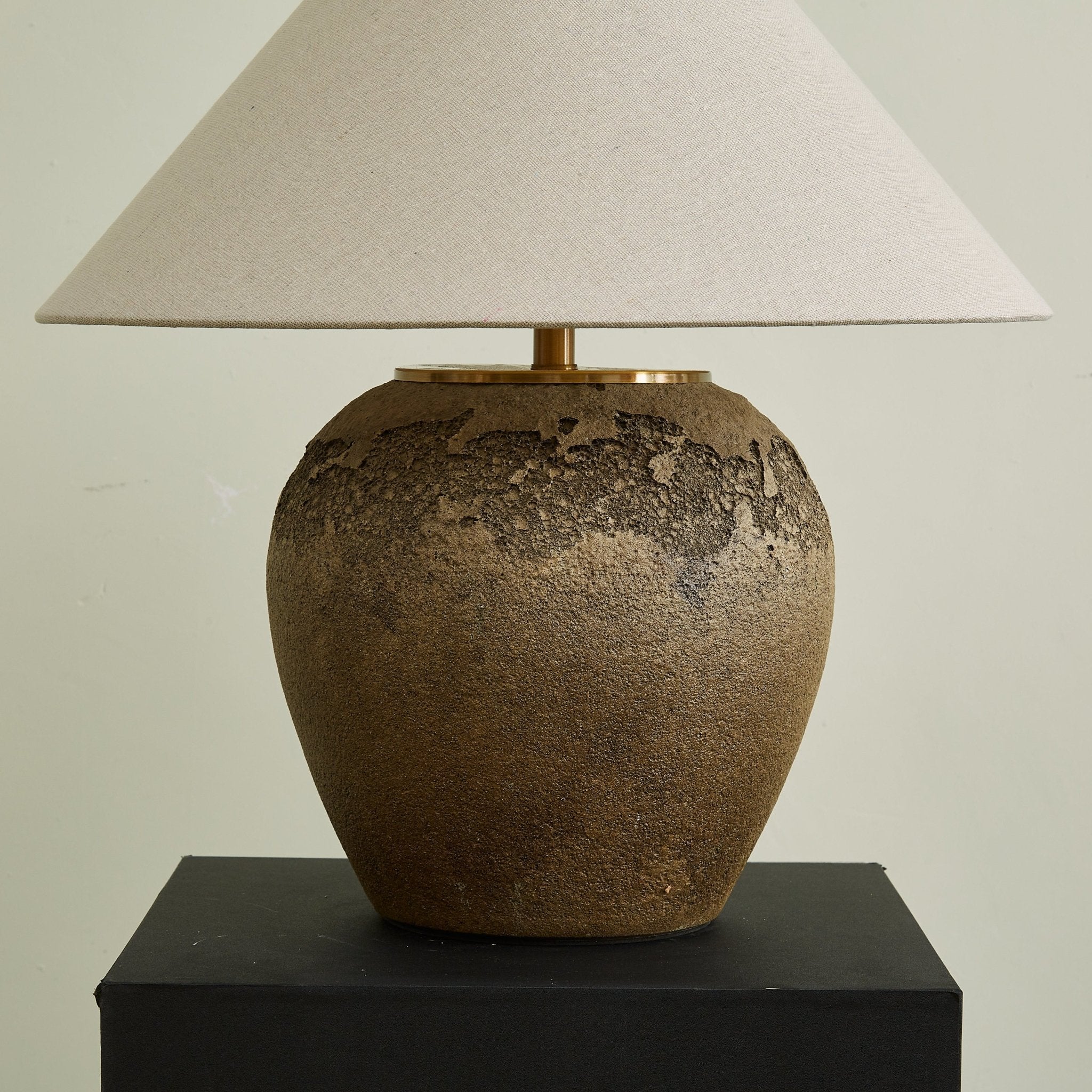 Sonoves Table Lamp