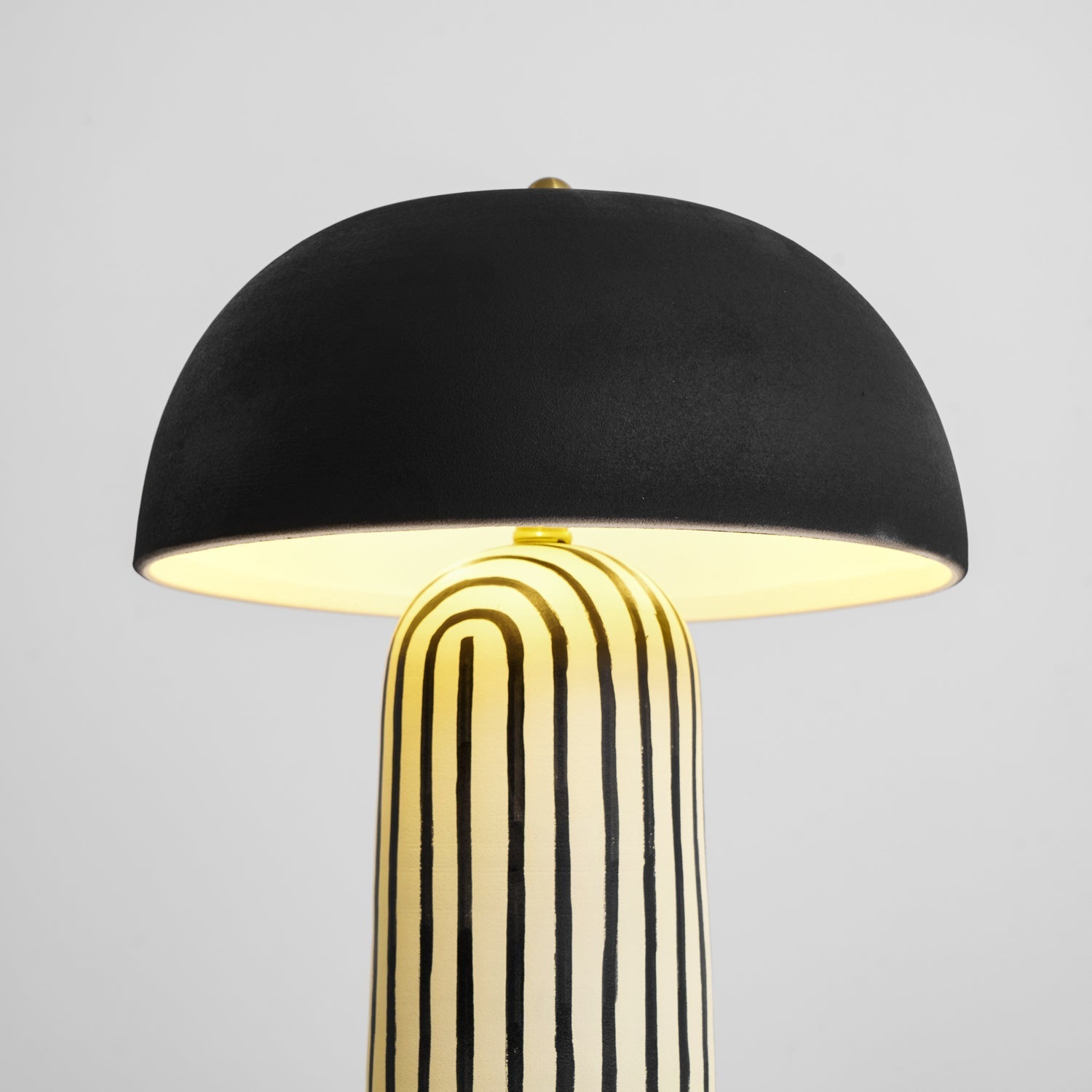 Strepa Table Lamp