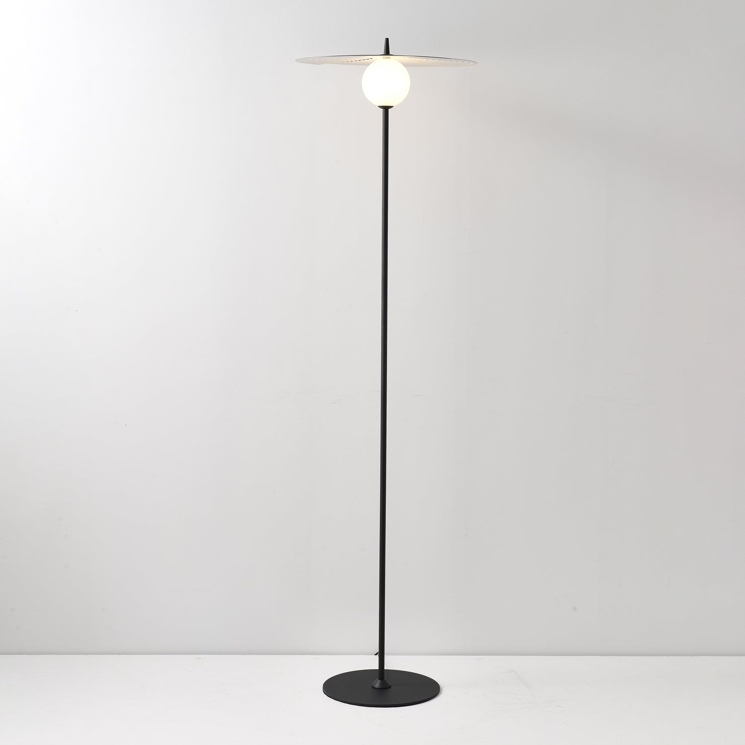 Mezon Floor Lamp
