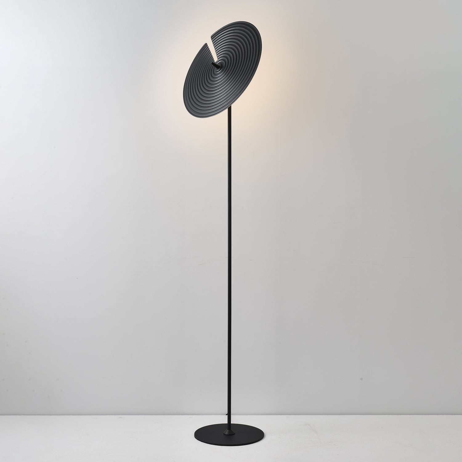 Mezon Floor Lamp