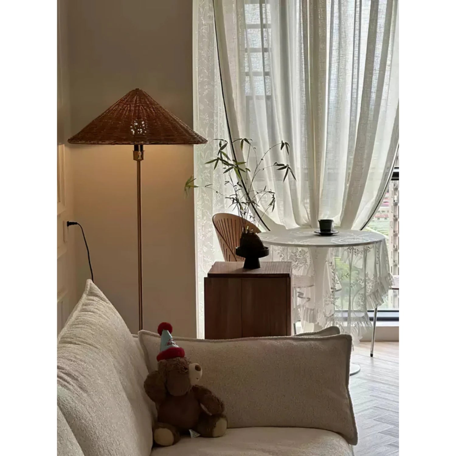 Tamisu Floor Lamp